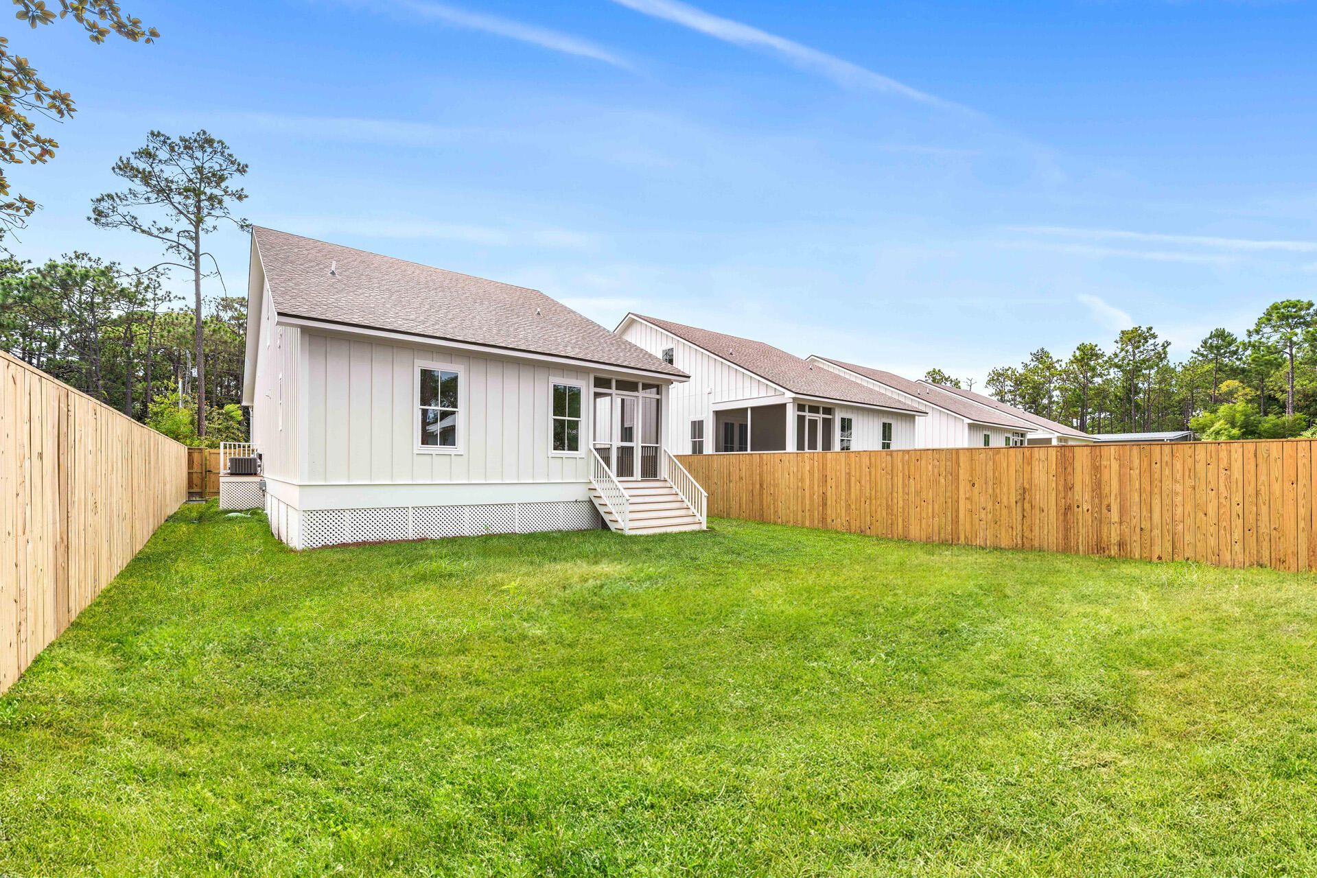 TOWN OF SANTA ROSA - Residential