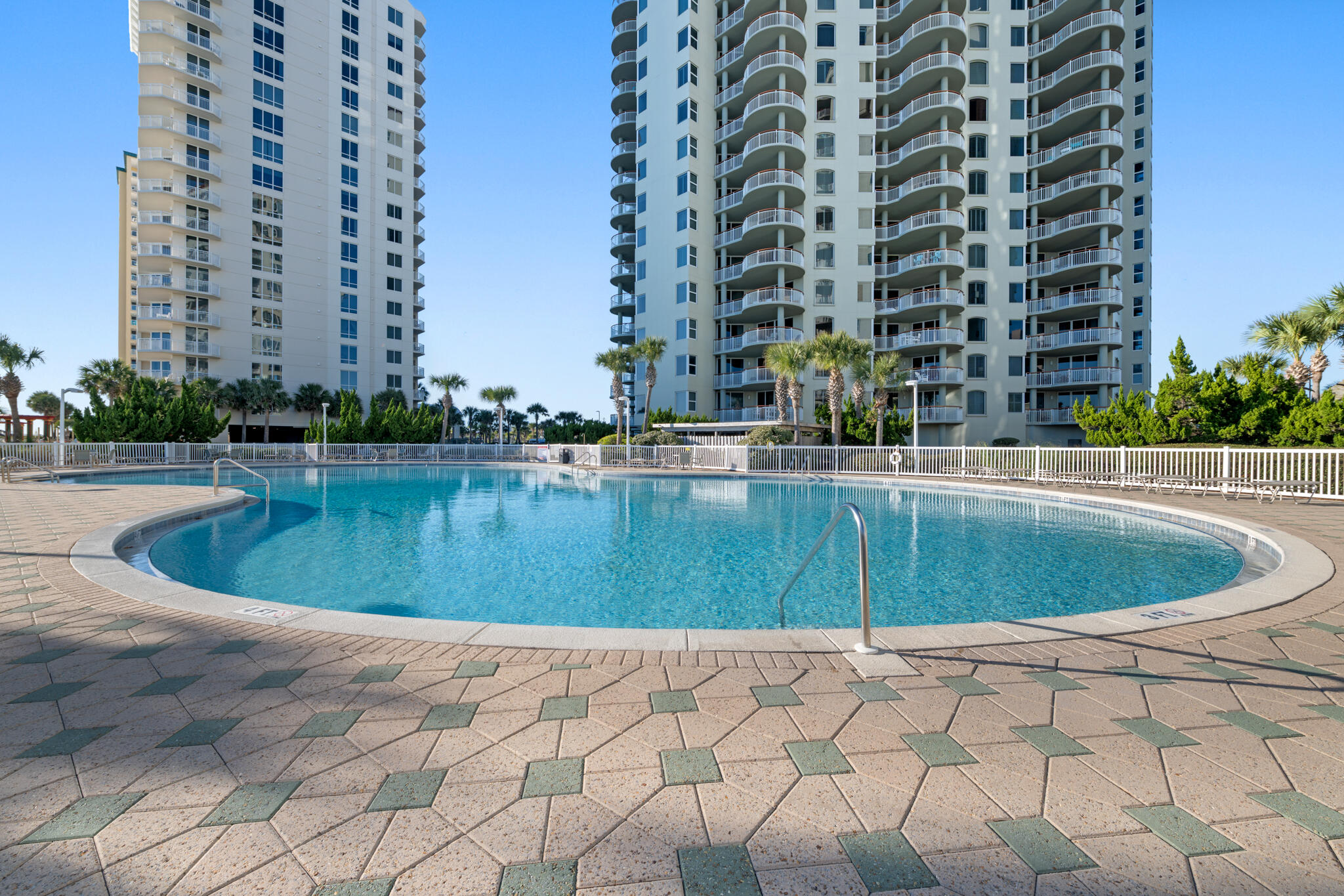 BEACH COLONY RESORT - Residential