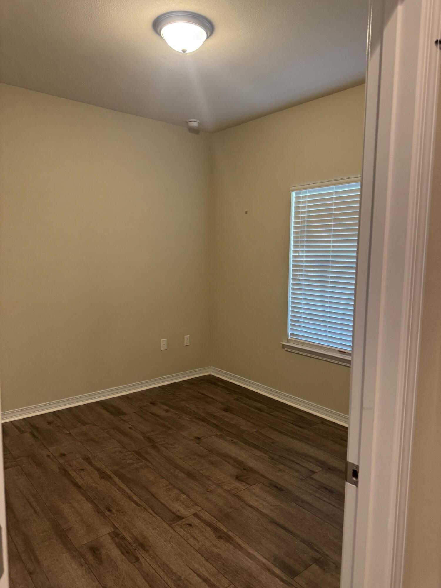 HERITAGE MANOR - Residential Lease