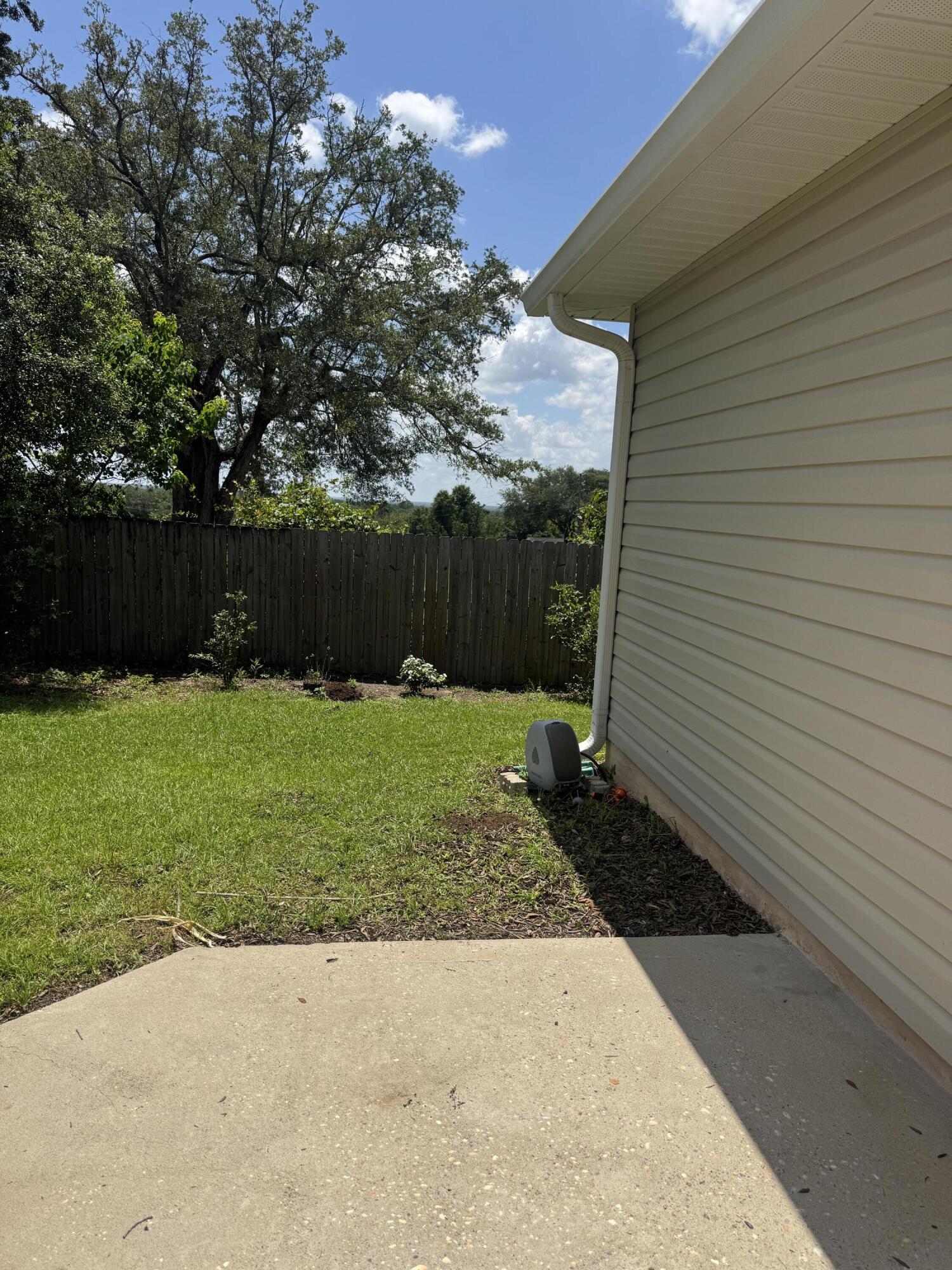 HERITAGE MANOR - Residential Lease