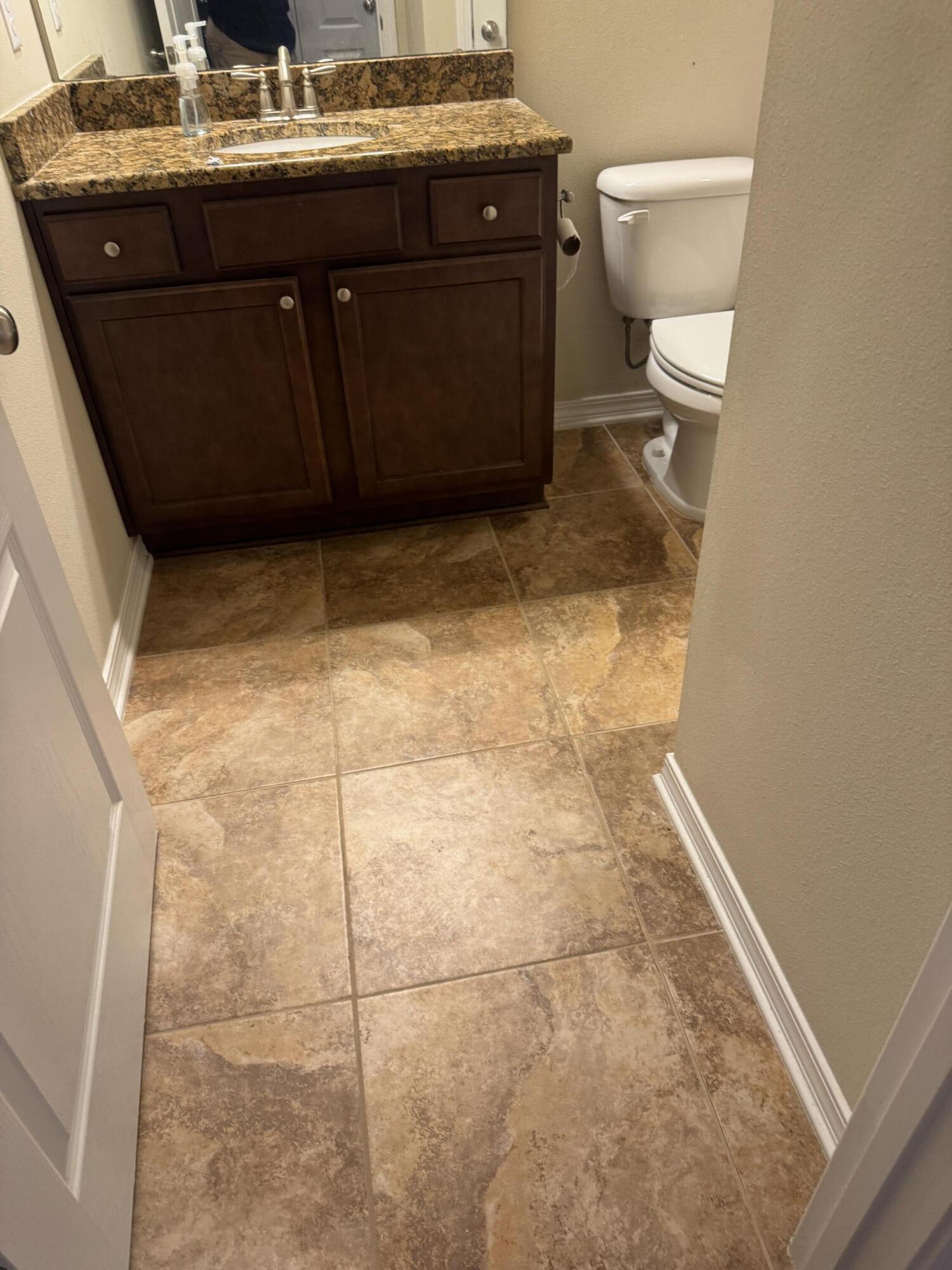 HERITAGE MANOR - Residential Lease