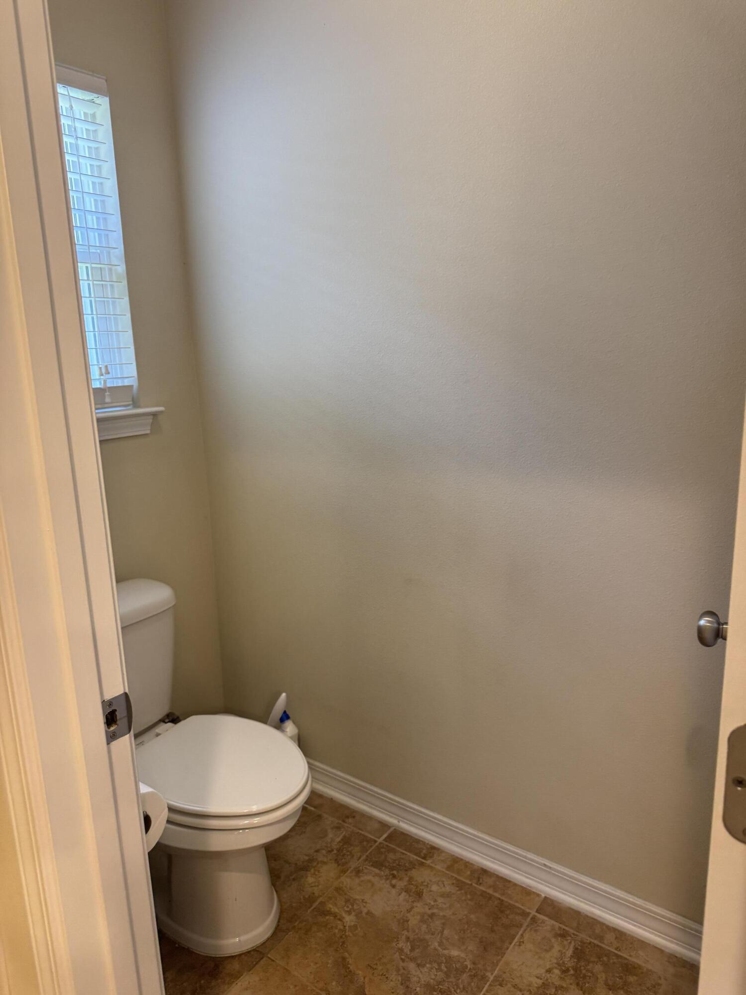 HERITAGE MANOR - Residential Lease