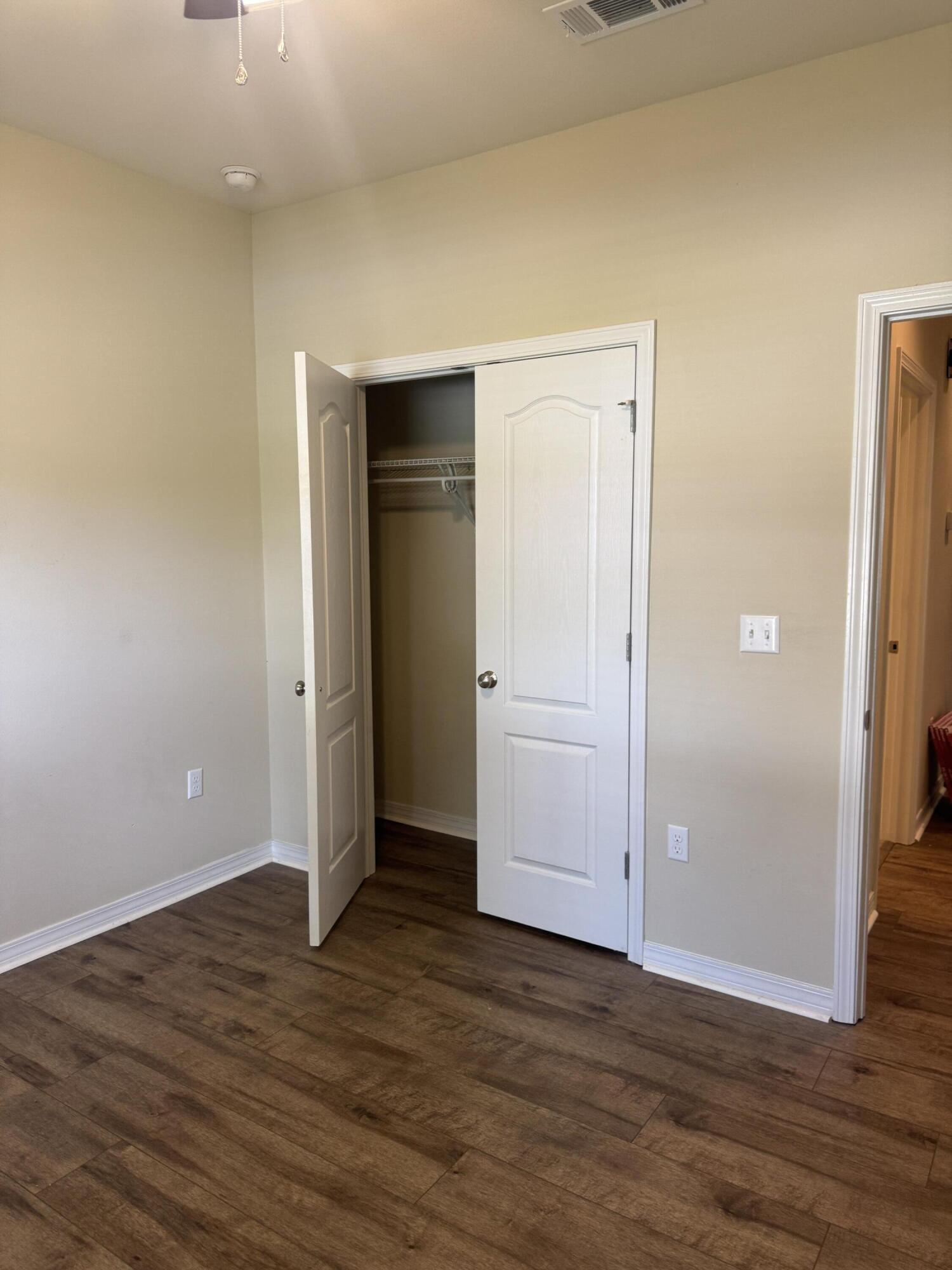 HERITAGE MANOR - Residential Lease