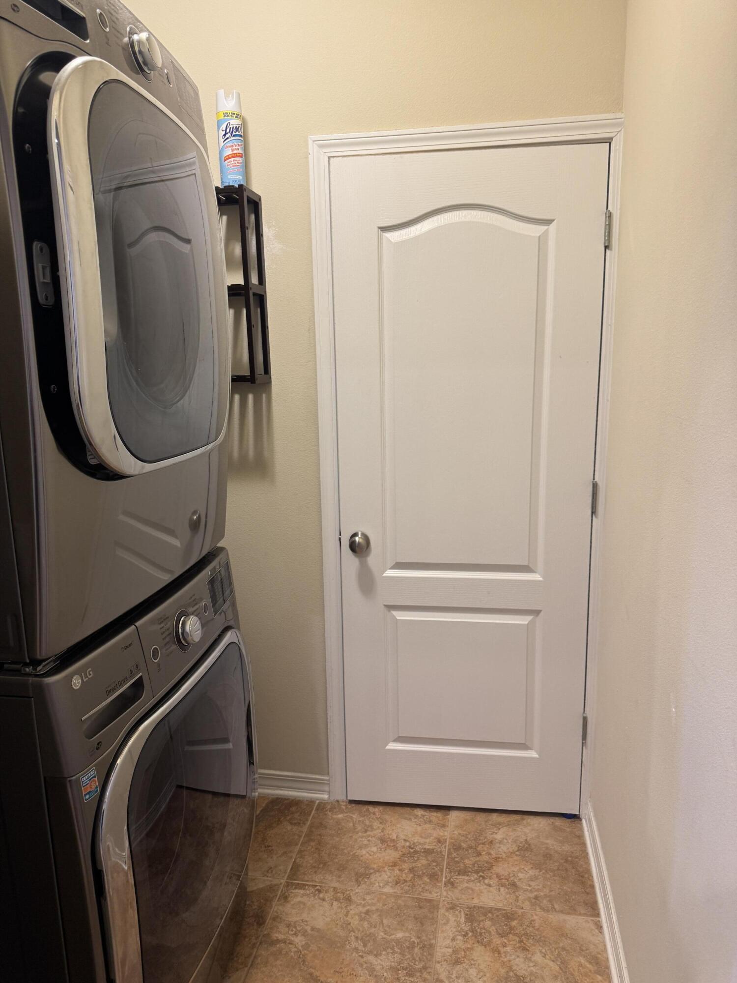 HERITAGE MANOR - Residential Lease