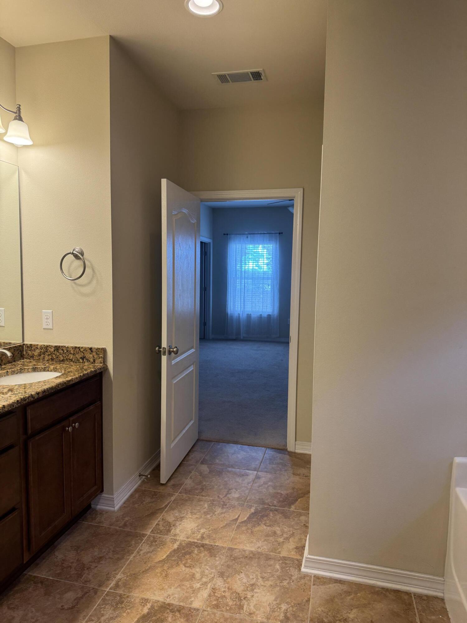 HERITAGE MANOR - Residential Lease