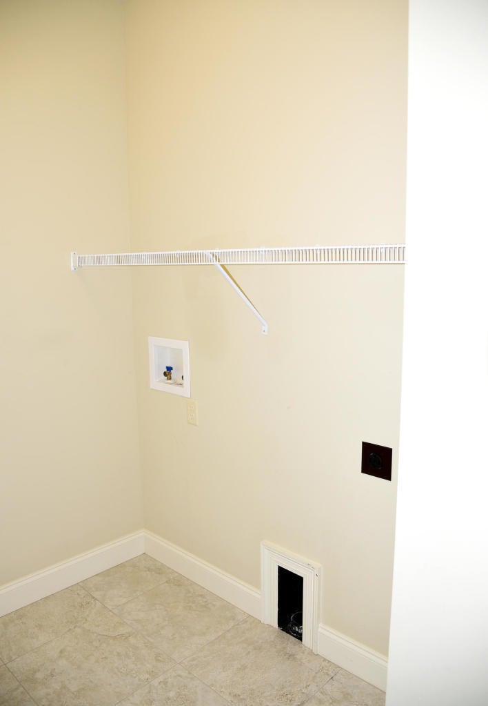 MAGNOLIA WOODS - Residential Lease