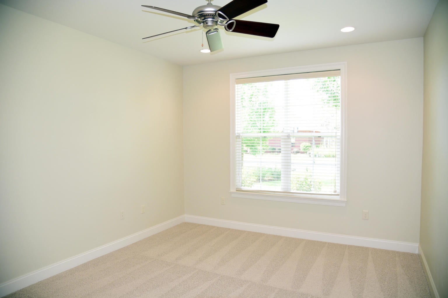 MAGNOLIA WOODS - Residential Lease
