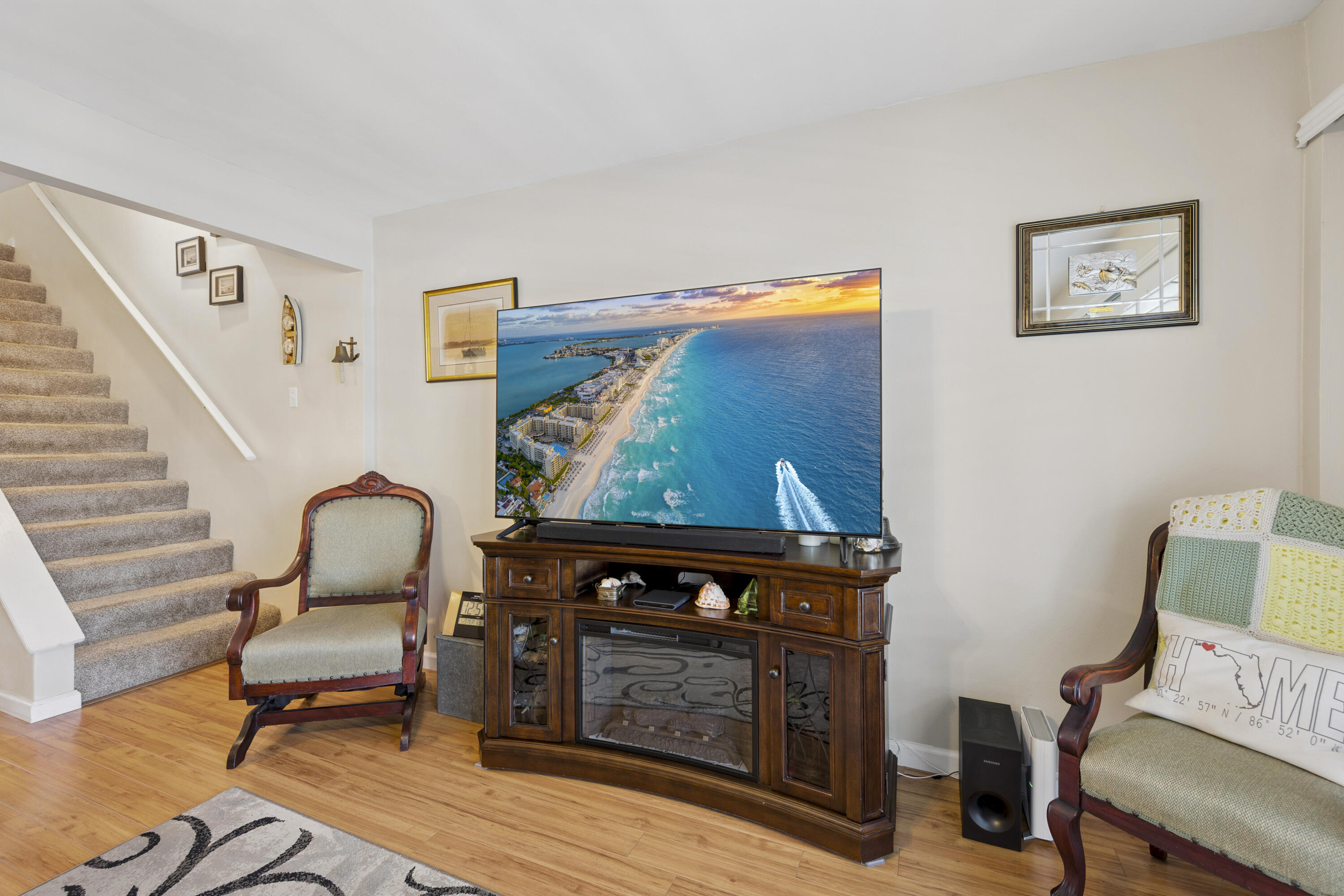 SANDCASTLE BEACH HOMES - Residential