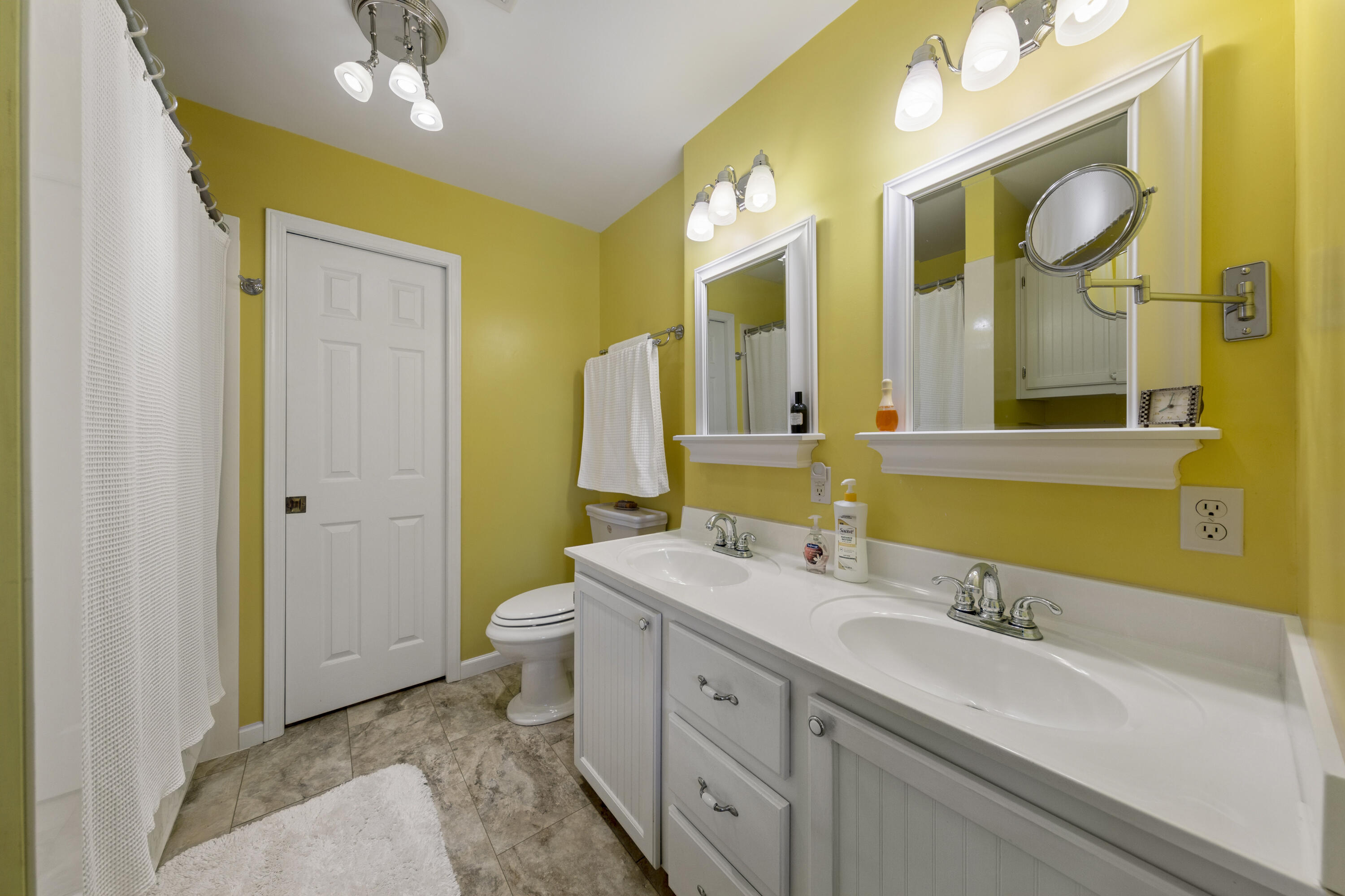 SANDCASTLE BEACH HOMES - Residential