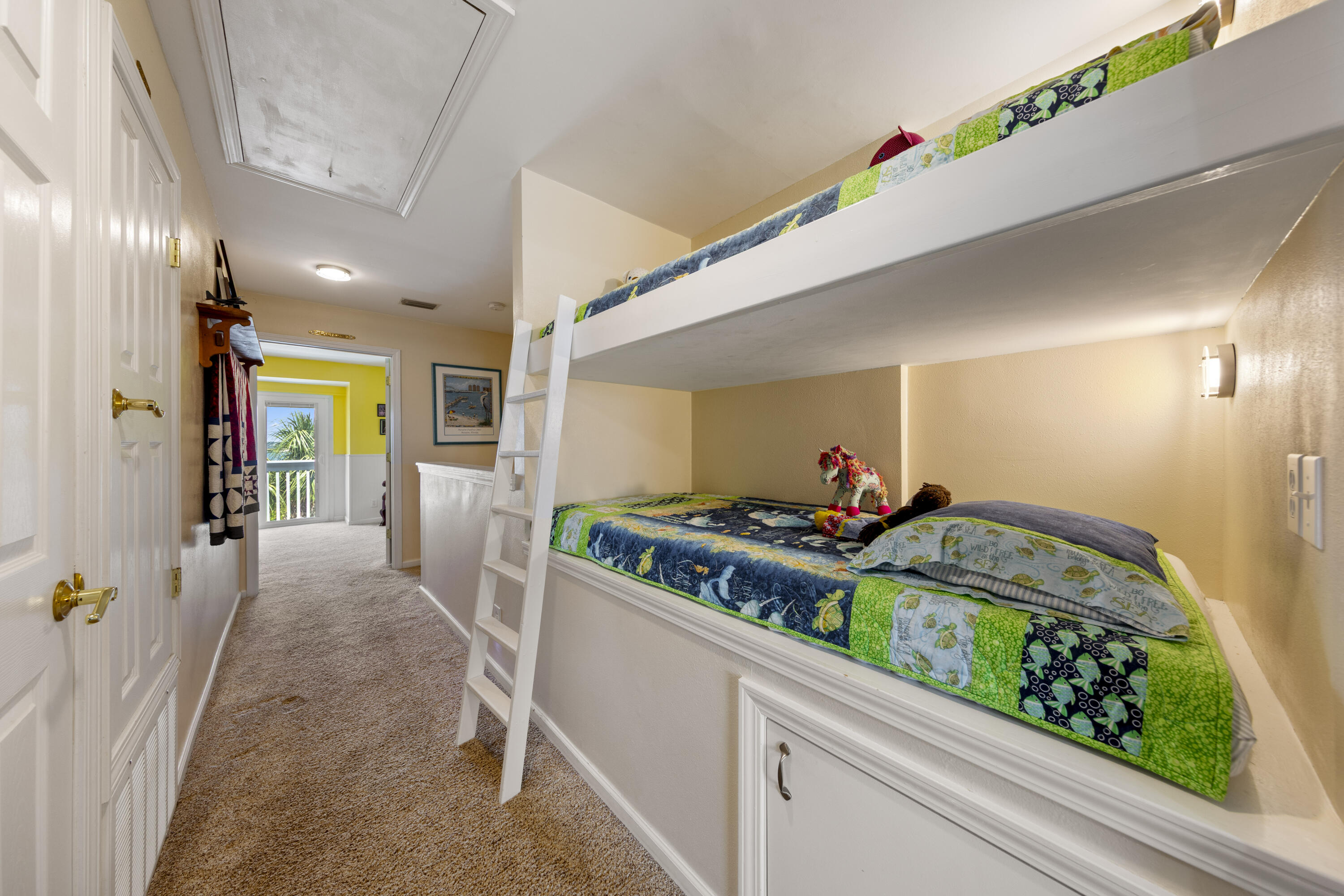 SANDCASTLE BEACH HOMES - Residential