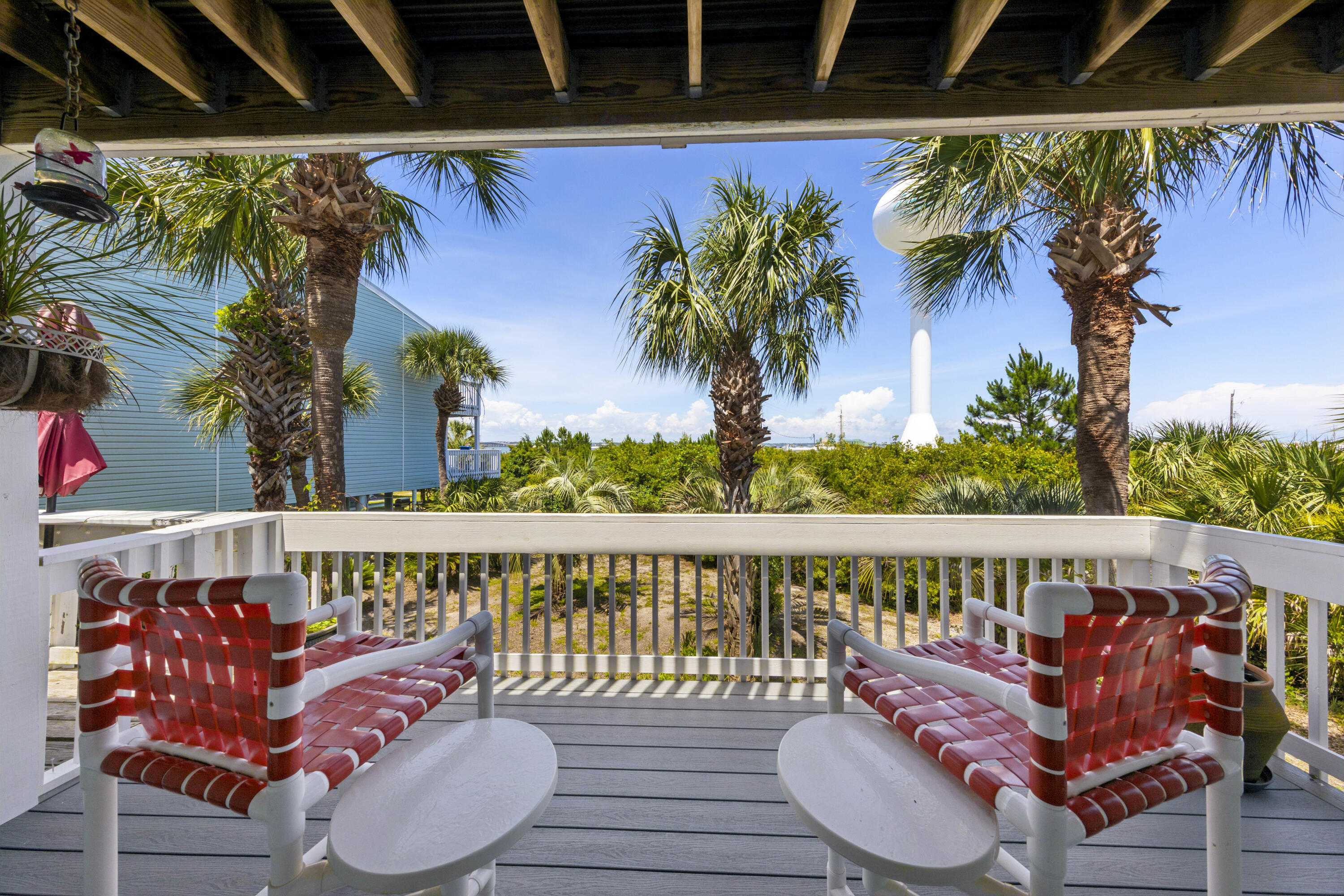 SANDCASTLE BEACH HOMES - Residential