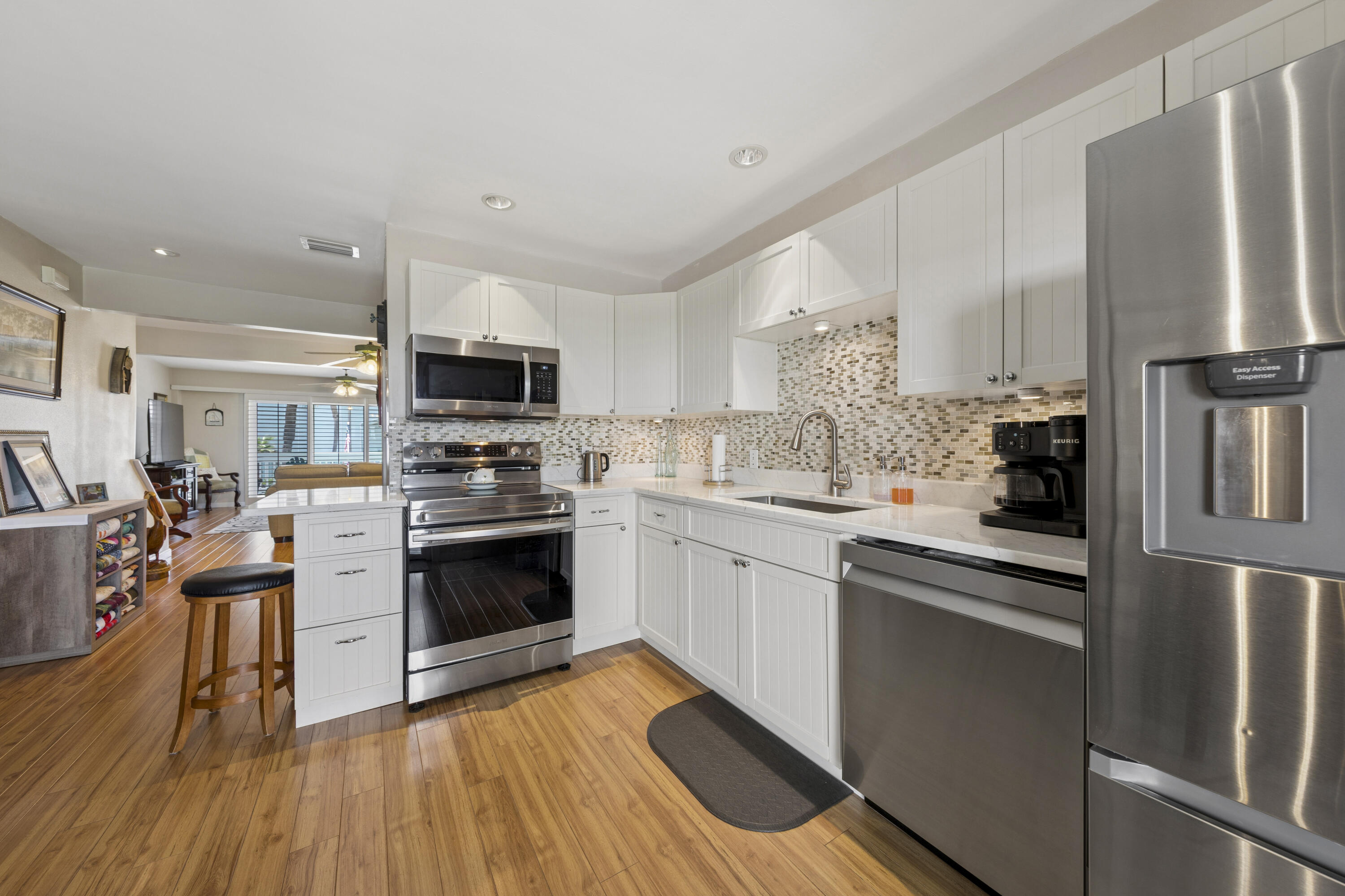 SANDCASTLE BEACH HOMES - Residential
