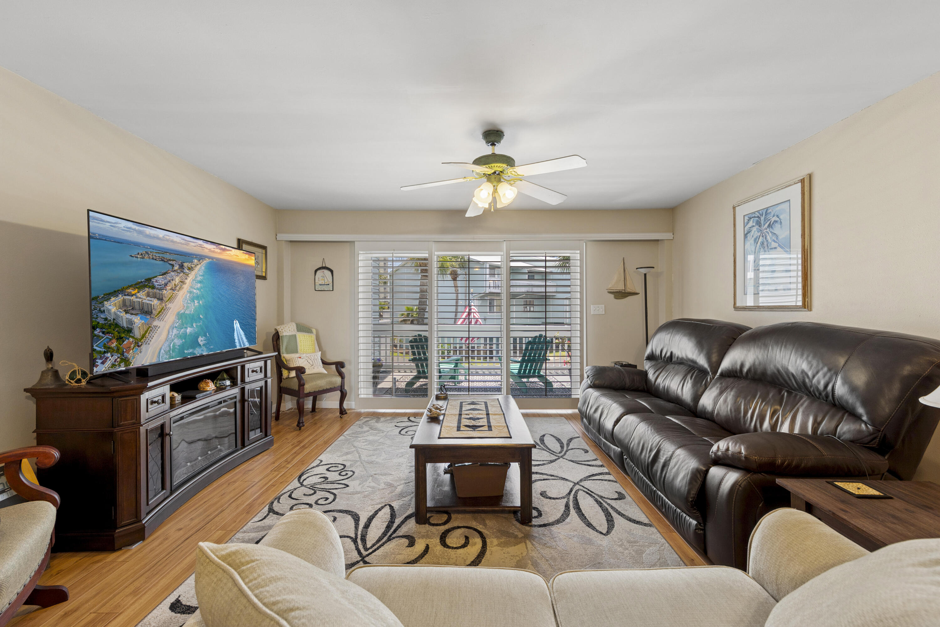 SANDCASTLE BEACH HOMES - Residential