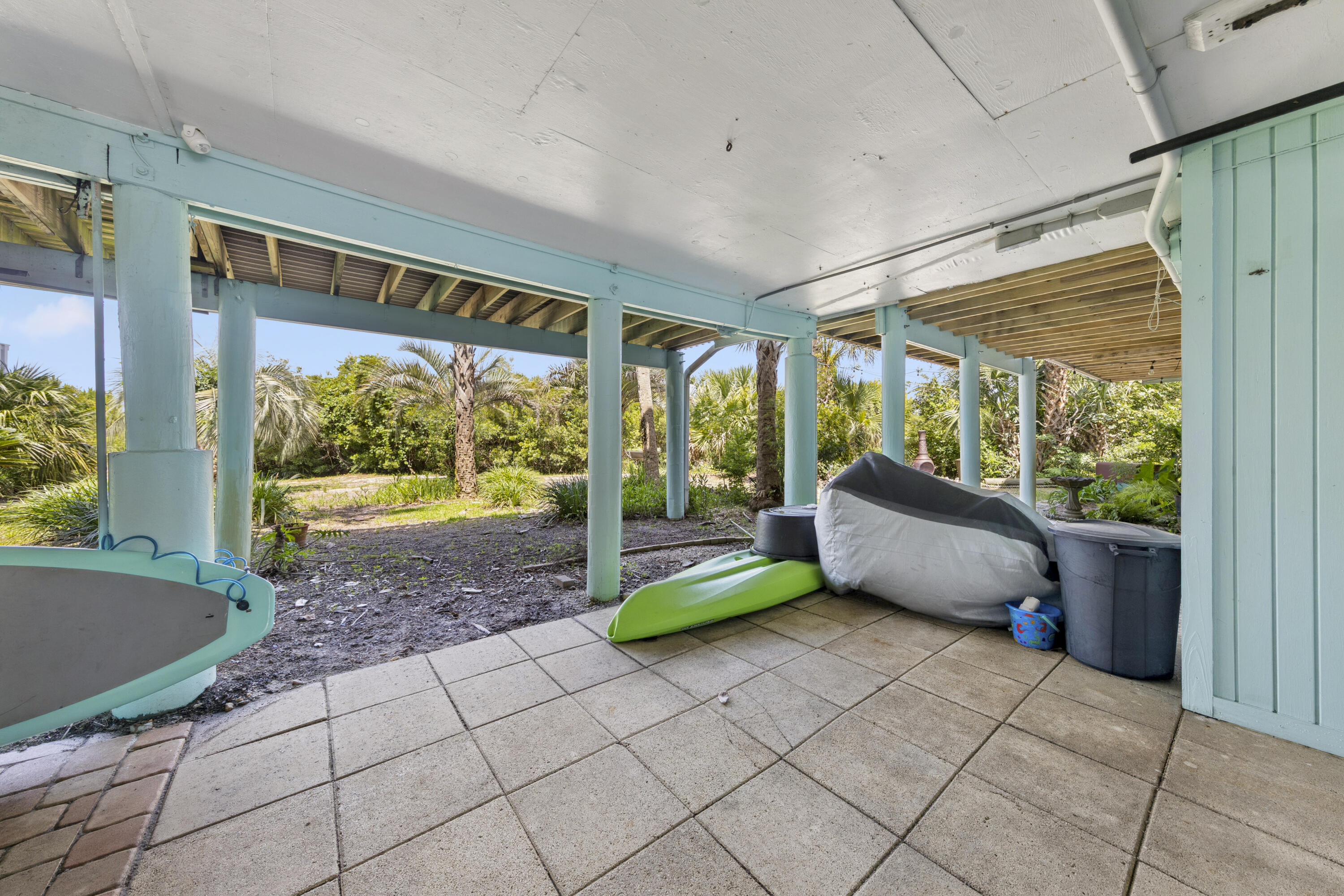 SANDCASTLE BEACH HOMES - Residential