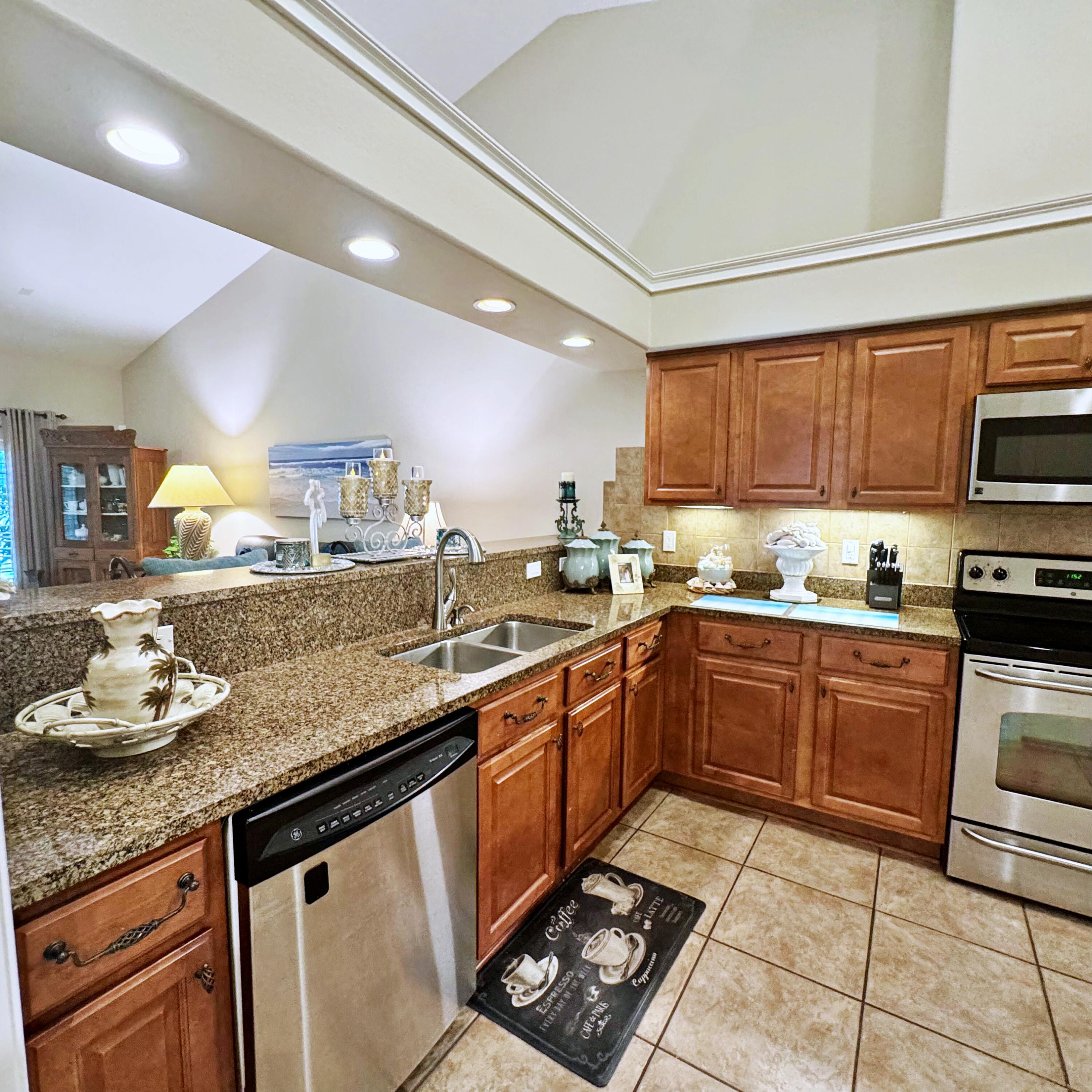 DIAMOND LAKES - Residential