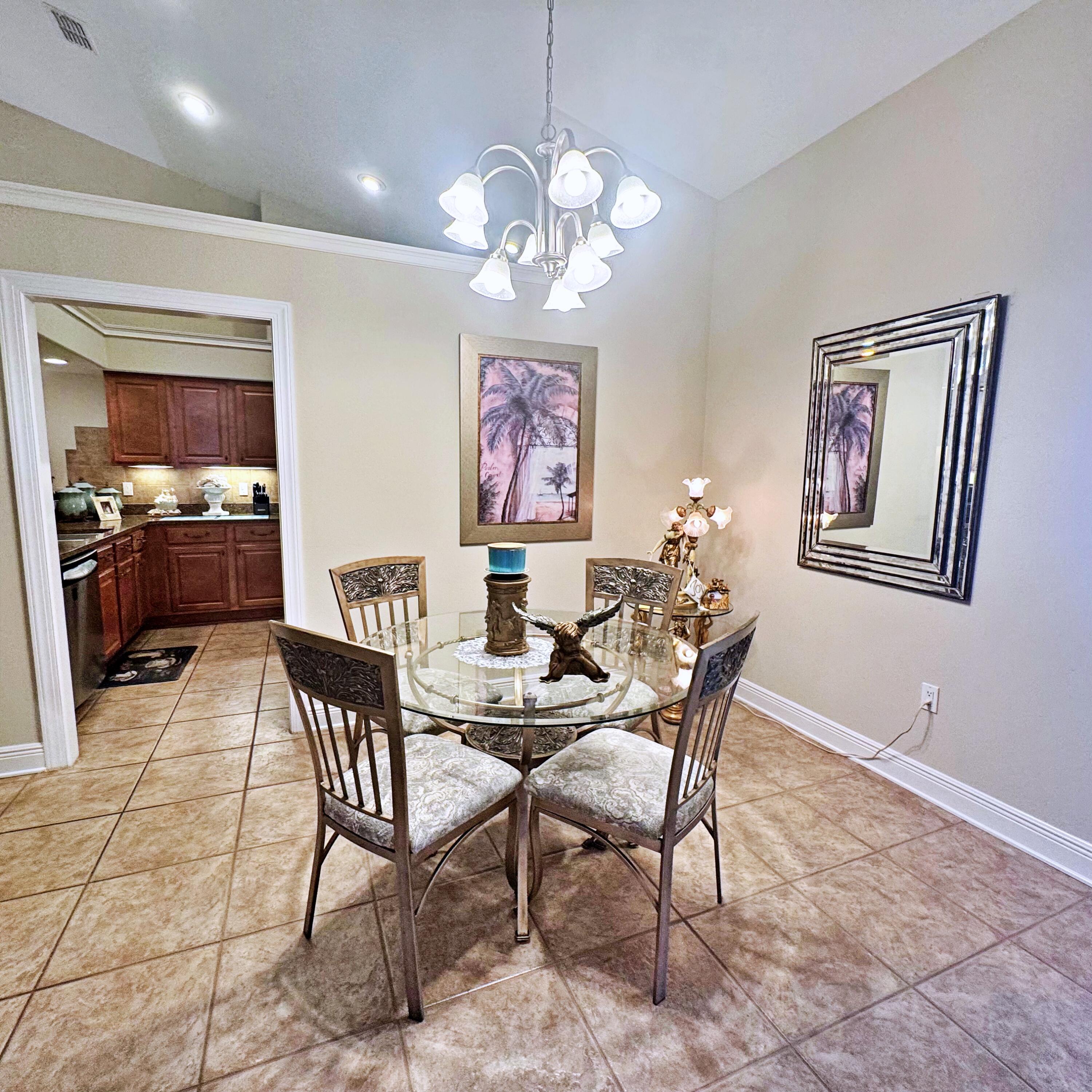 DIAMOND LAKES - Residential