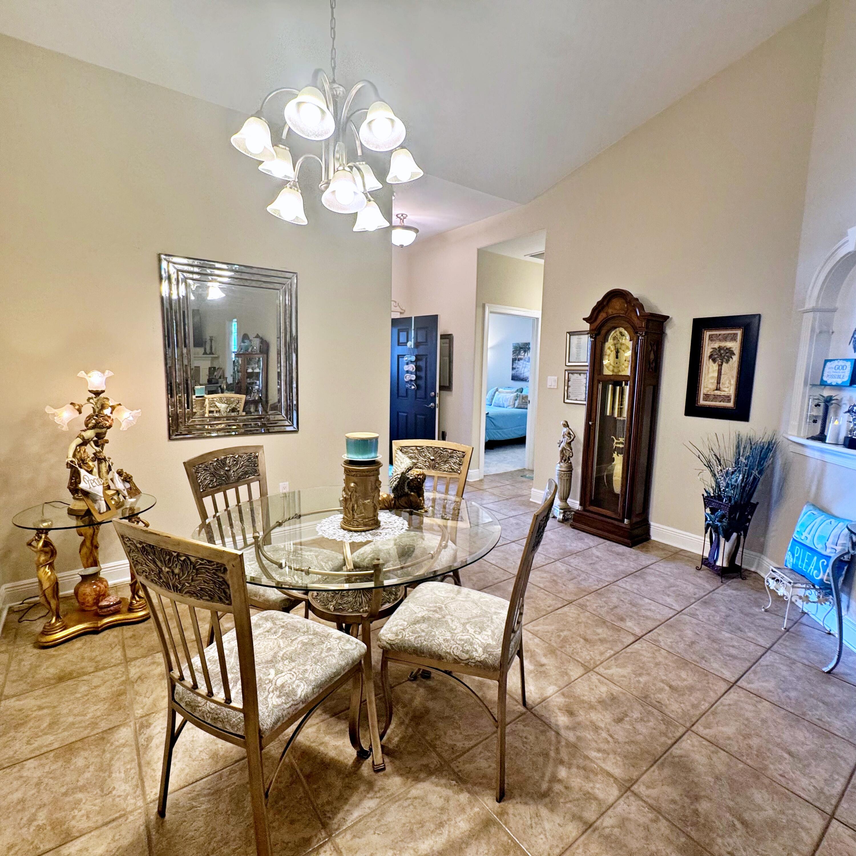 DIAMOND LAKES - Residential