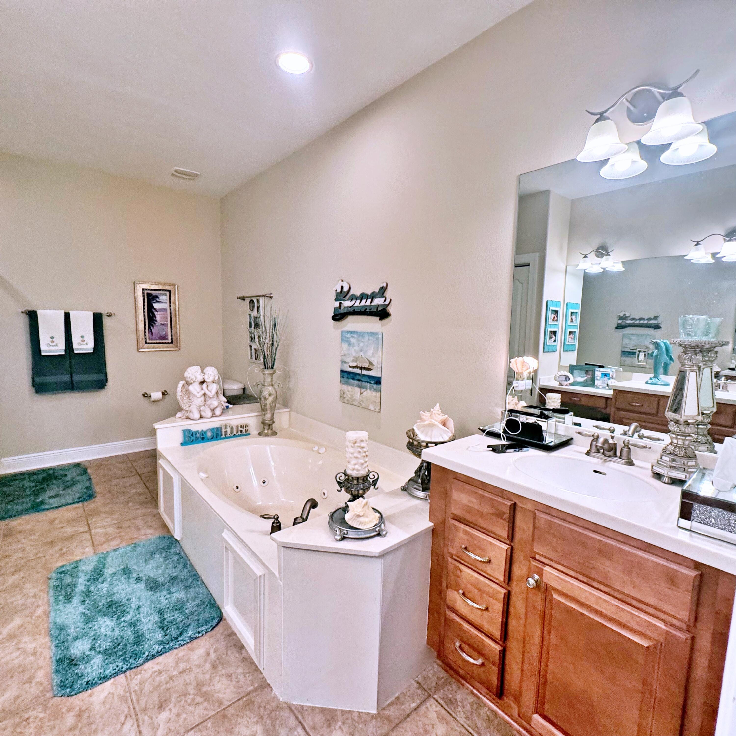 DIAMOND LAKES - Residential