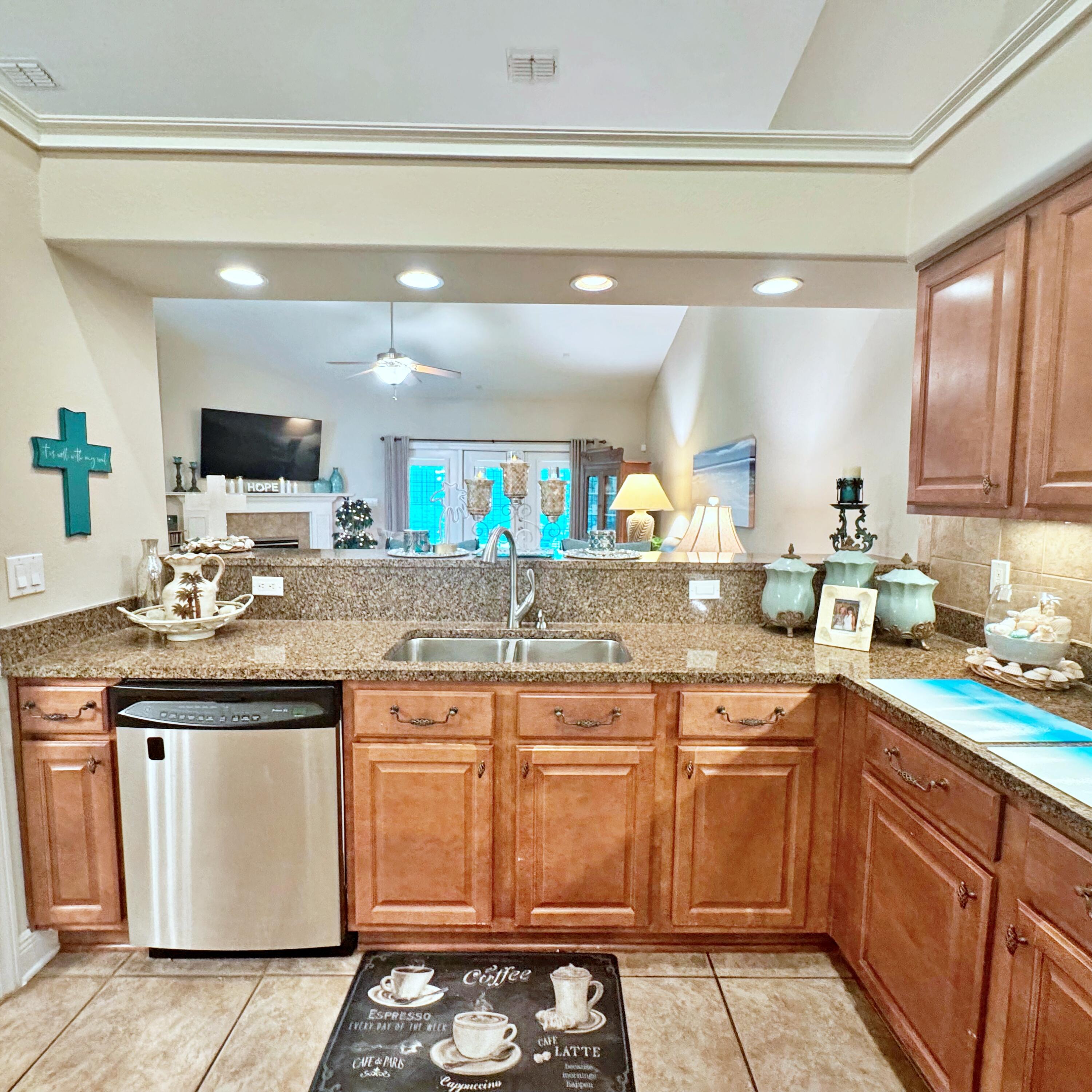 DIAMOND LAKES - Residential