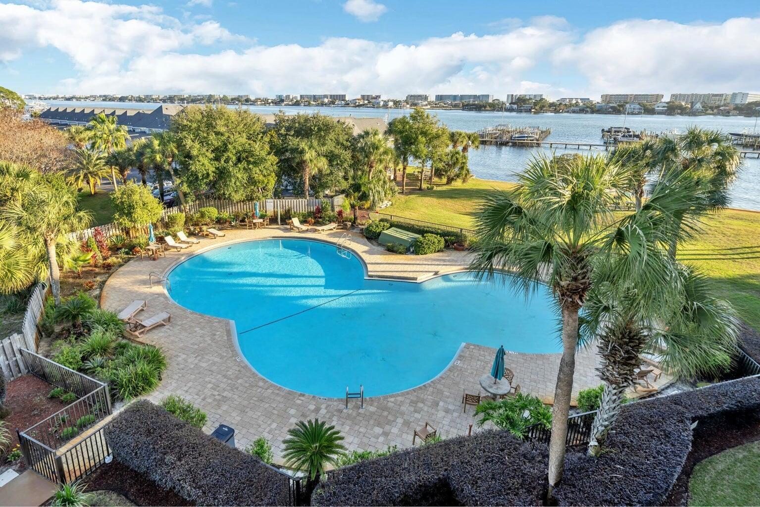 PIRATES BAY PH 1 - Residential