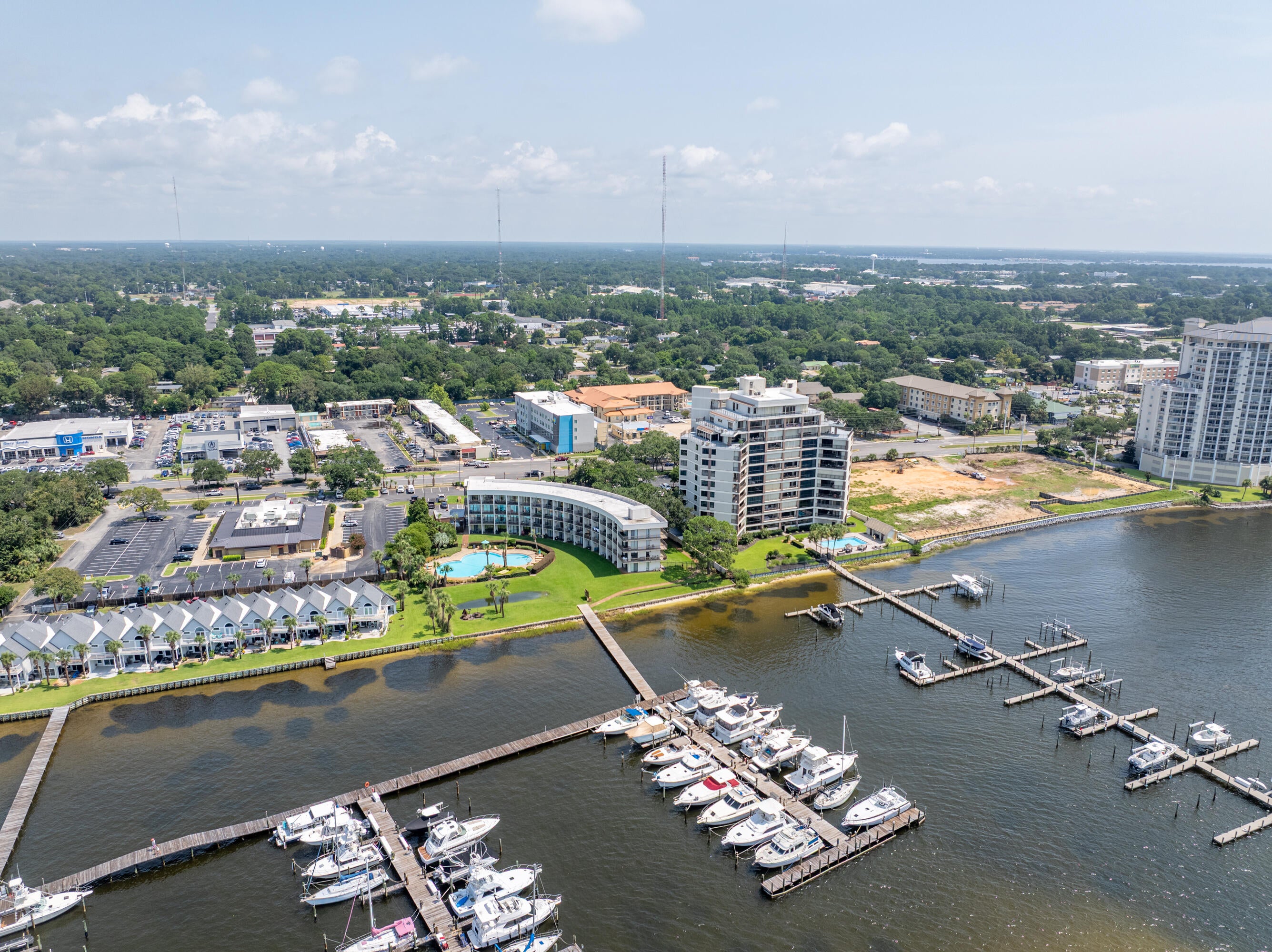 PIRATES BAY PH 1 - Residential