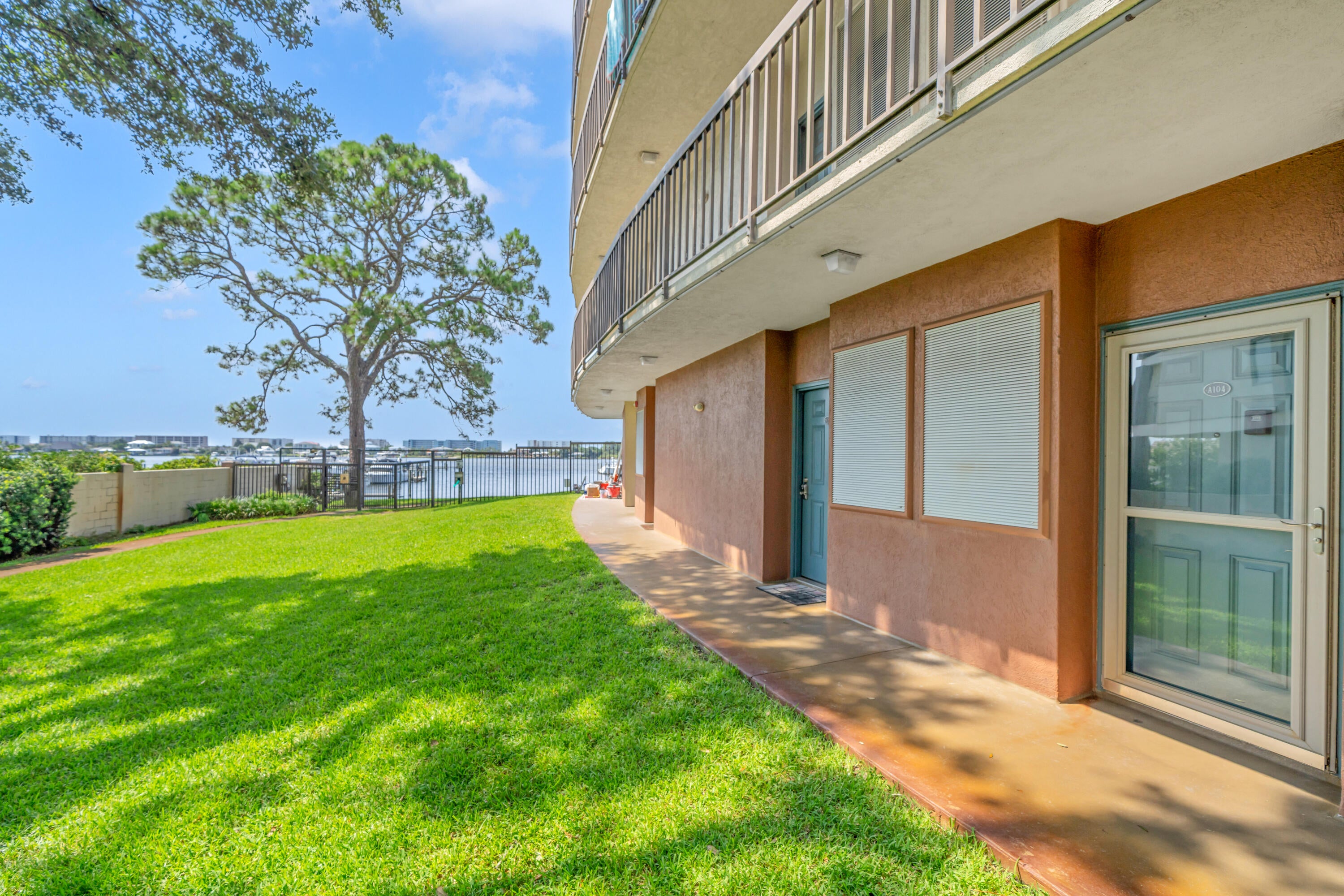 PIRATES BAY PH 1 - Residential