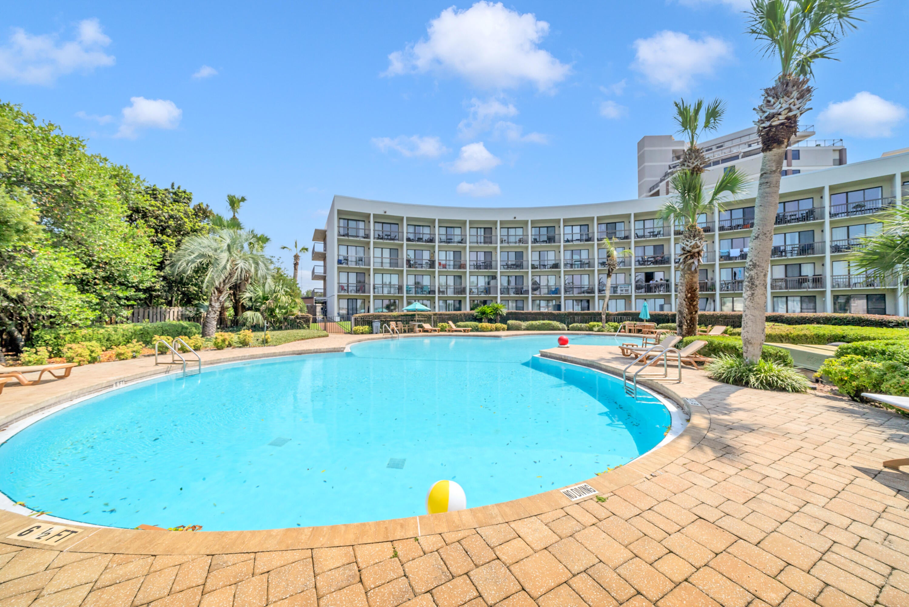 PIRATES BAY PH 1 - Residential