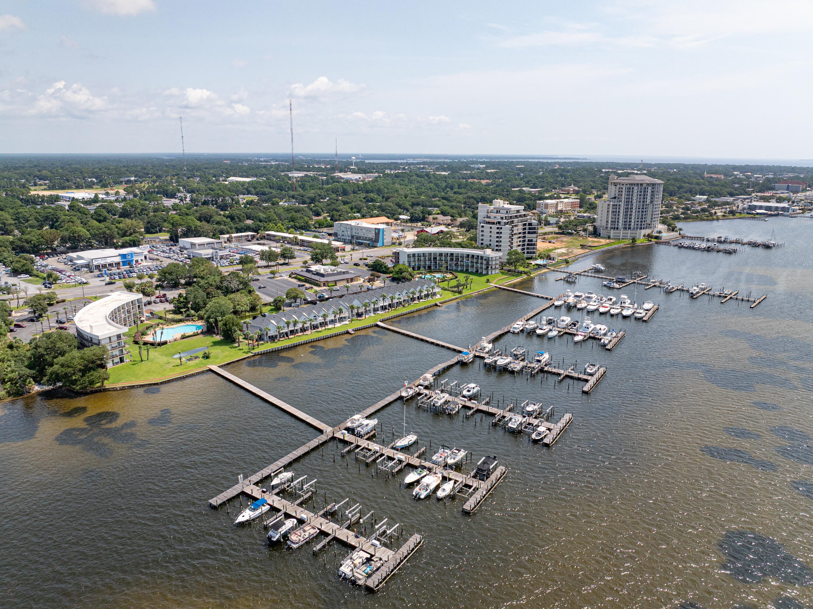 PIRATES BAY PH 1 - Residential