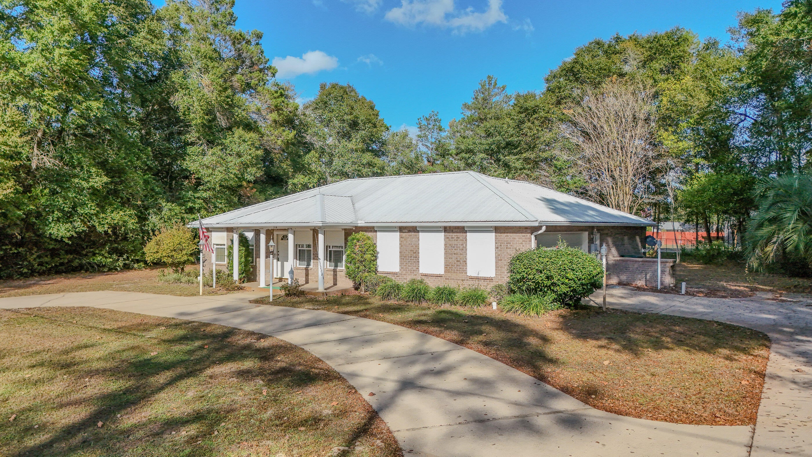 LAKEVIEW - Residential