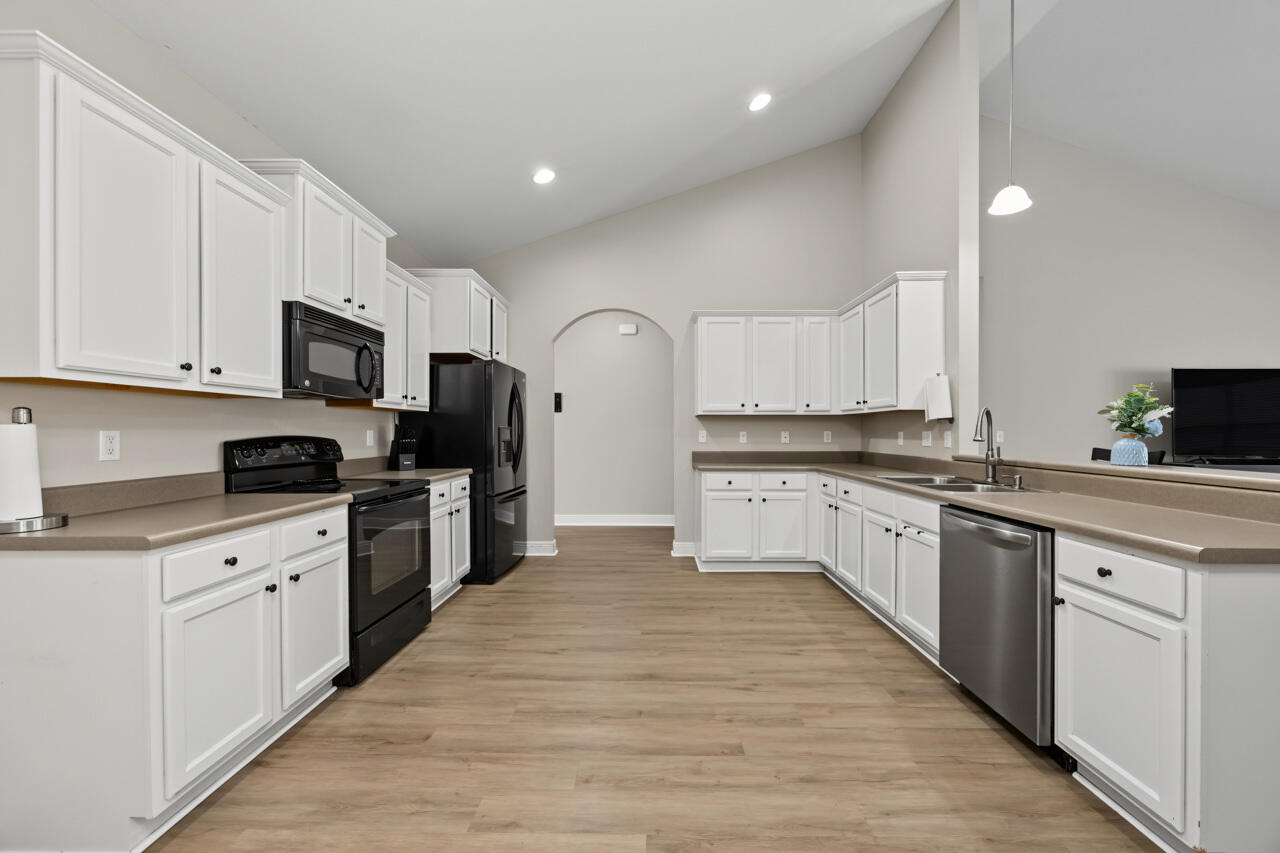 ROLLING RIDGE - Residential