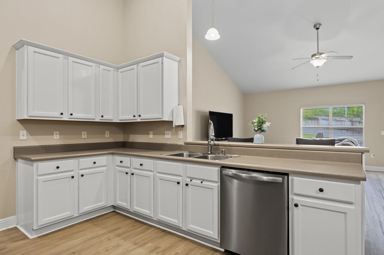 ROLLING RIDGE - Residential