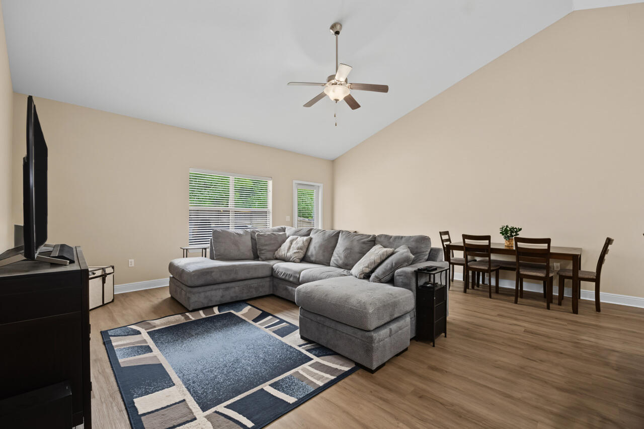 ROLLING RIDGE - Residential