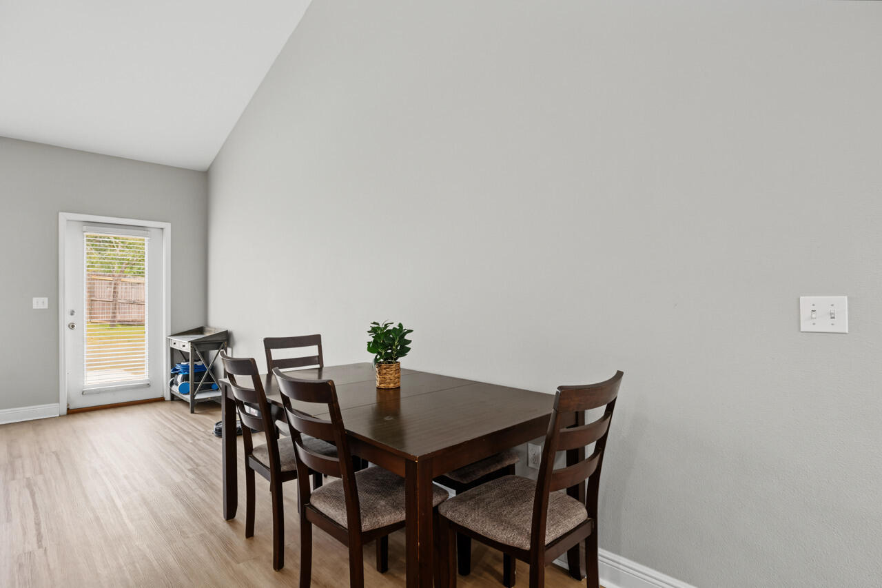ROLLING RIDGE - Residential
