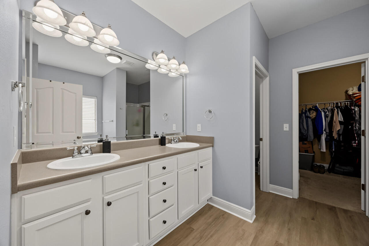 ROLLING RIDGE - Residential
