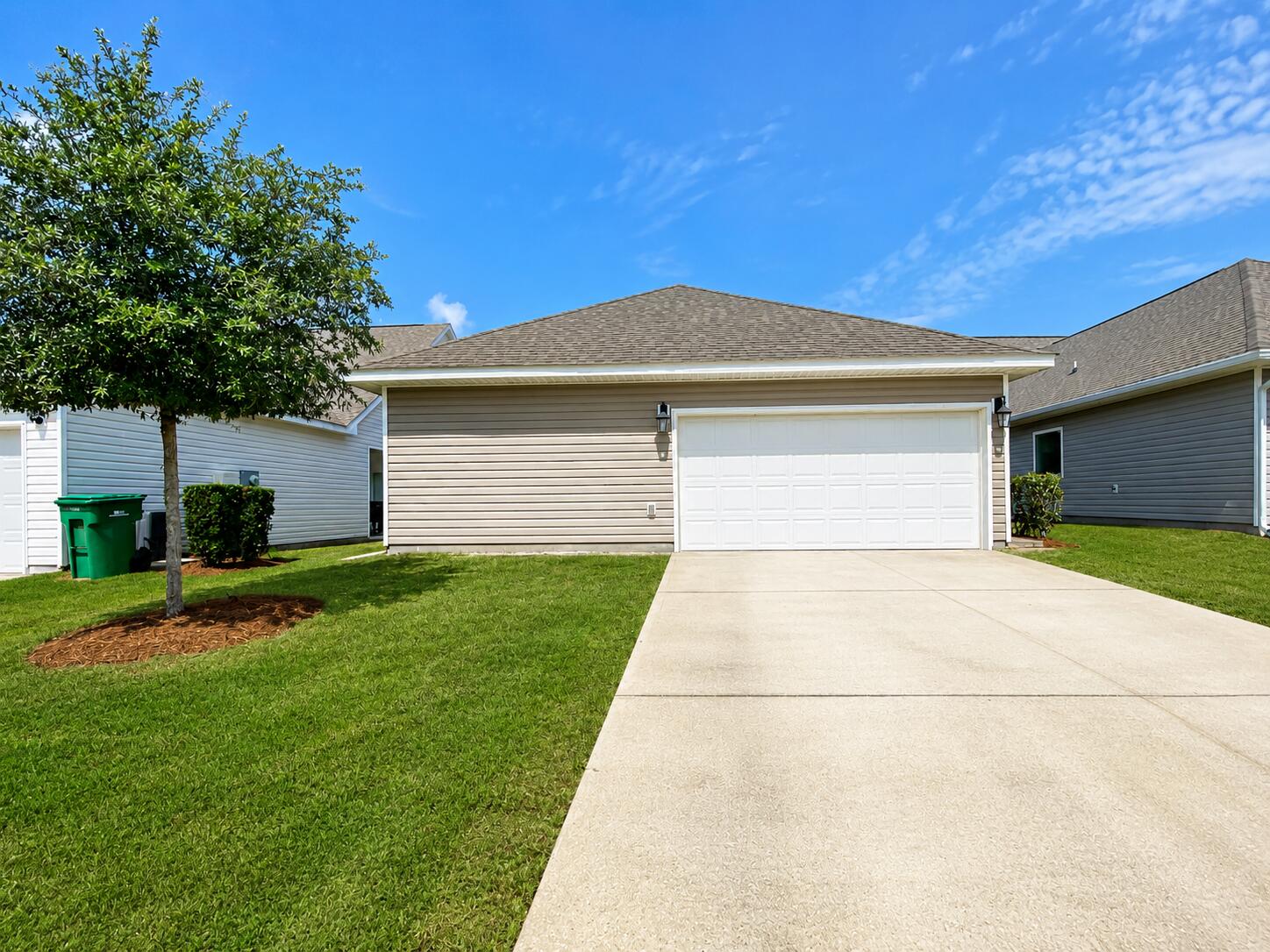HAMMOCK BAY - Residential Lease