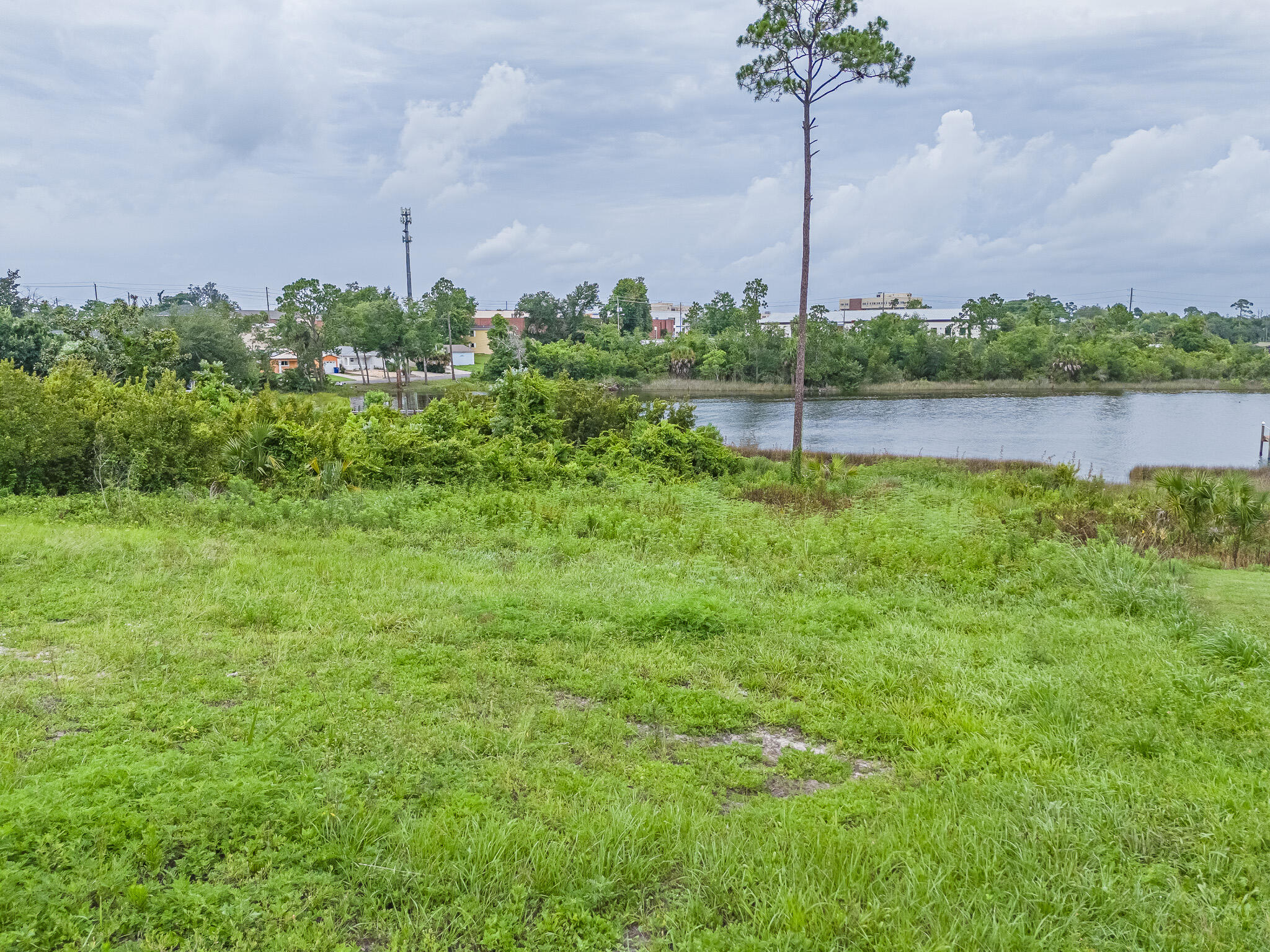 Cove Pointe - Land
