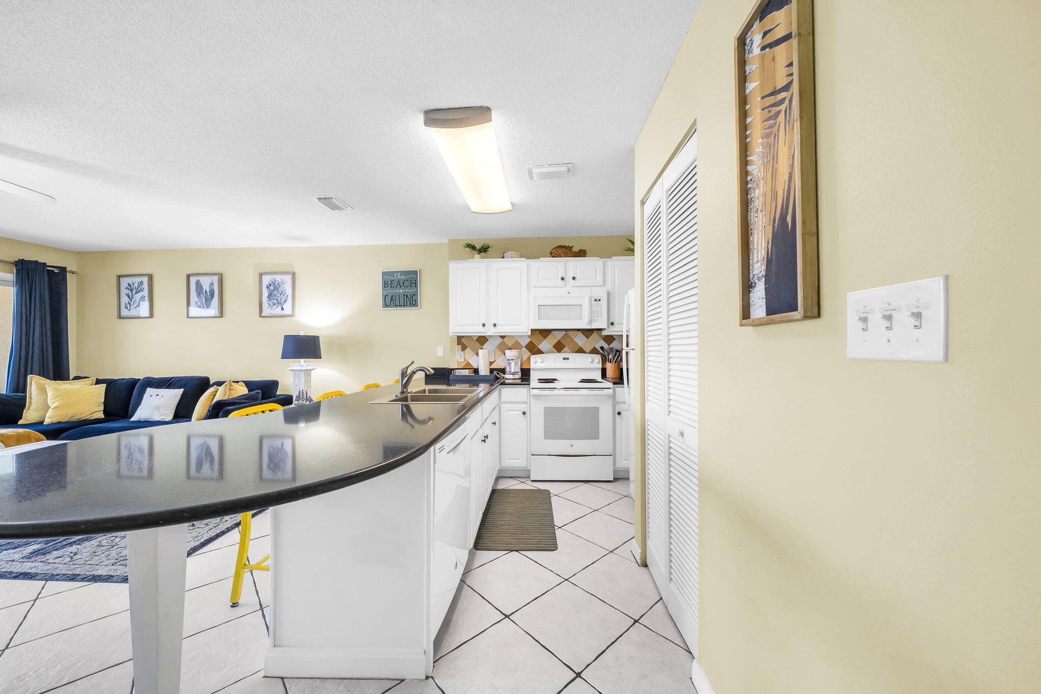 ISLAND SANDS CONDO - Residential