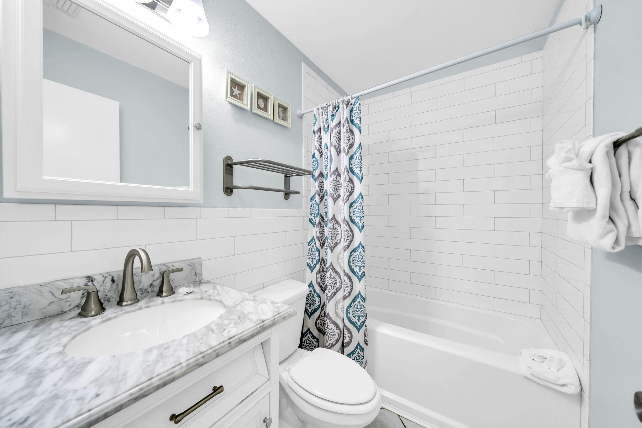 ISLAND SANDS CONDO - Residential