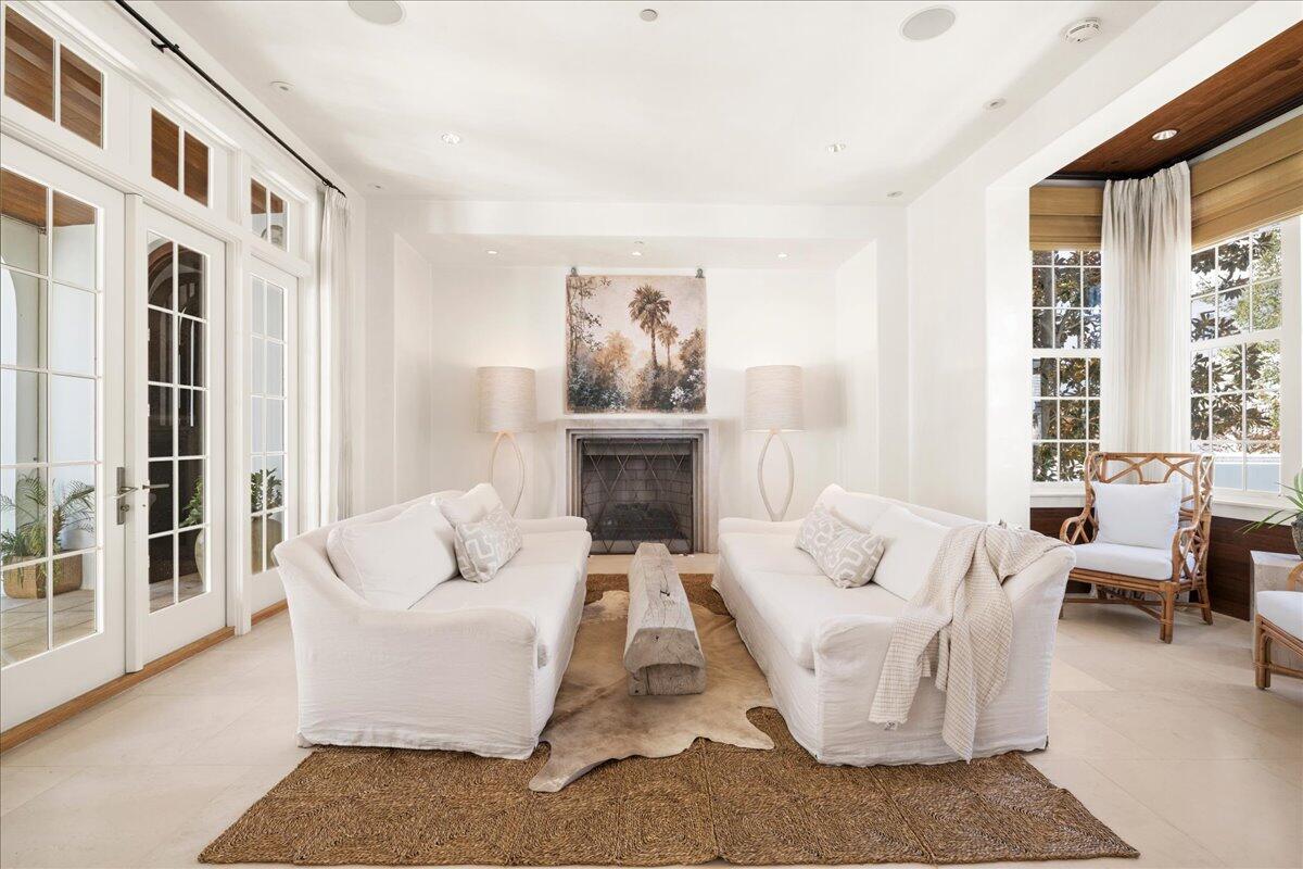 ALYS BEACH - Residential