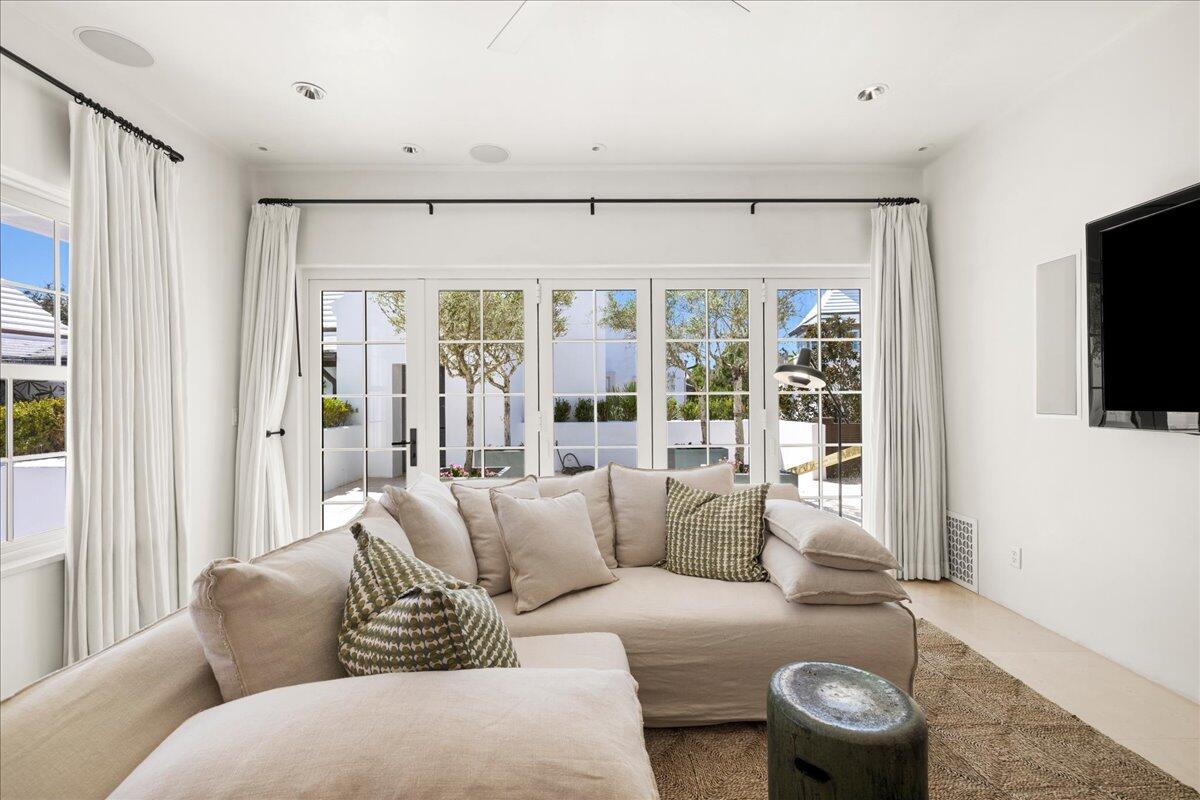 ALYS BEACH - Residential