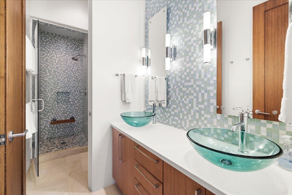 ALYS BEACH - Residential