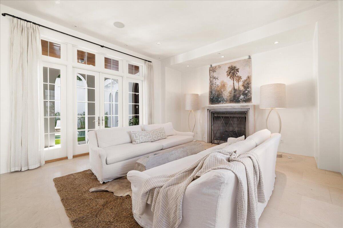 ALYS BEACH - Residential