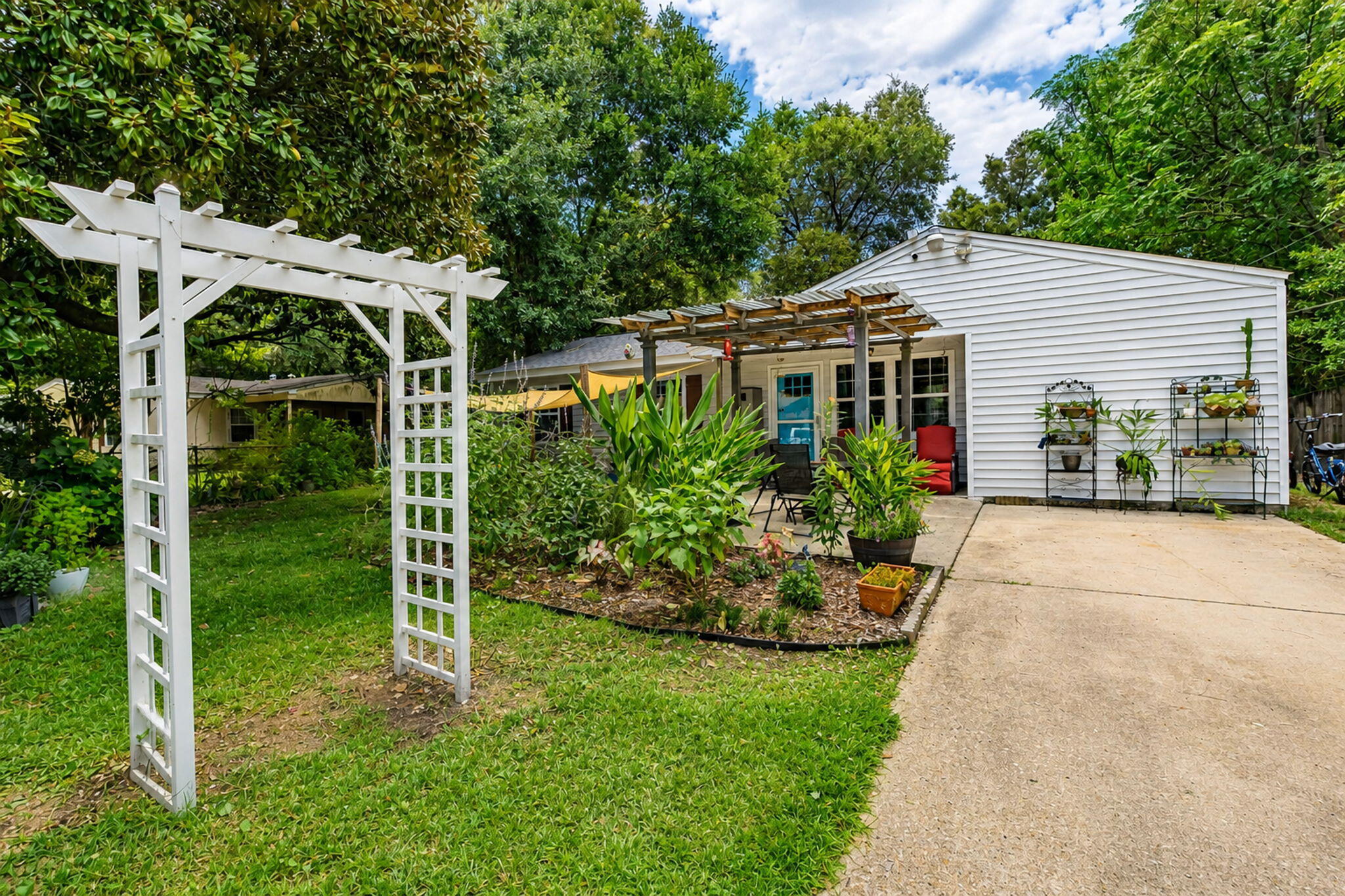 AVONDALE - Residential