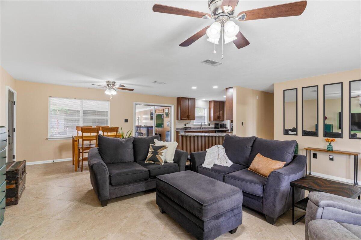 WYNNEHAVEN BEACH
ESTATES 1ST ADDN - Residential