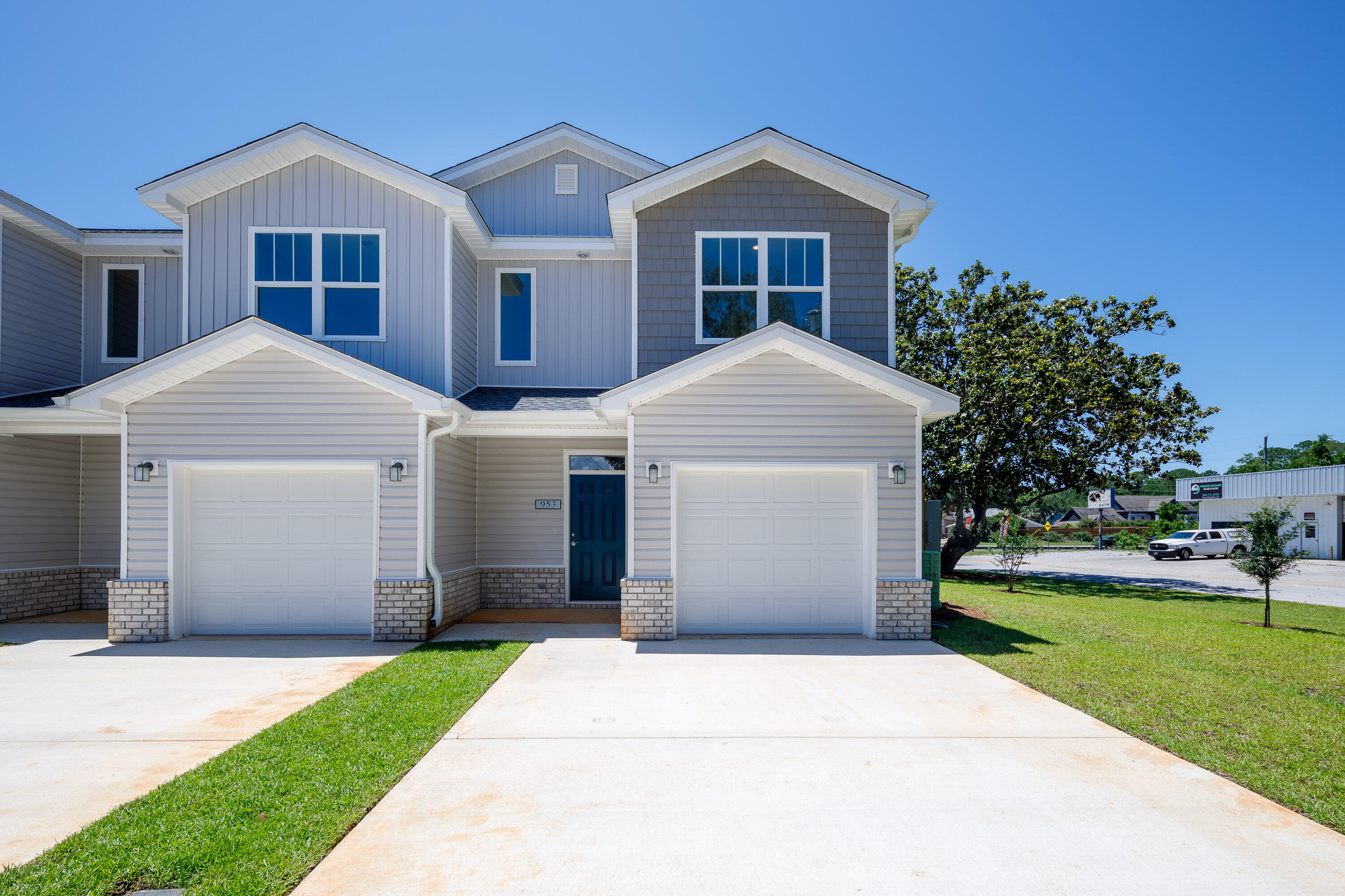 Skylark Townhomes - Residential