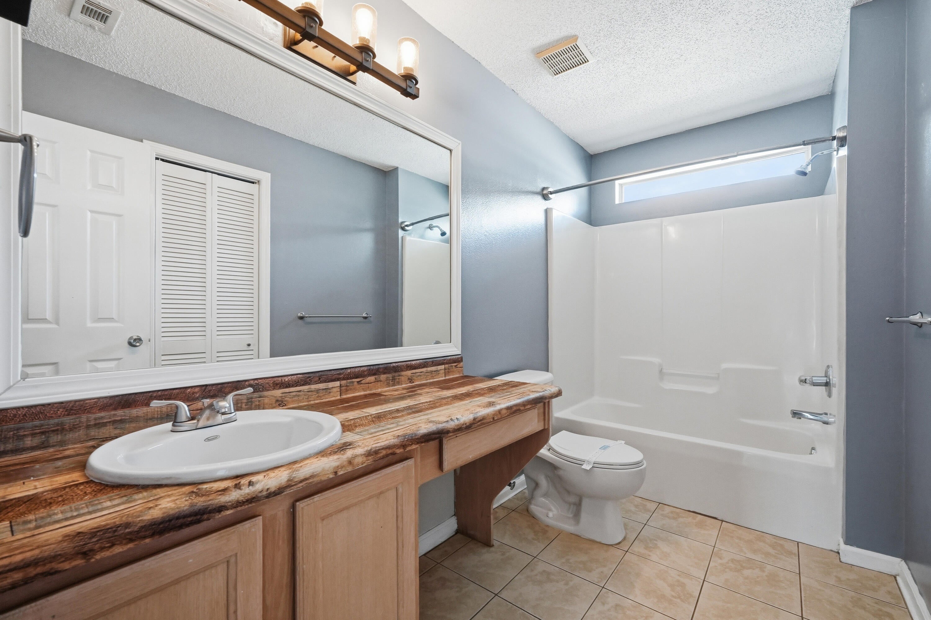 CEDAR HEIGHTS S/D - Residential Lease