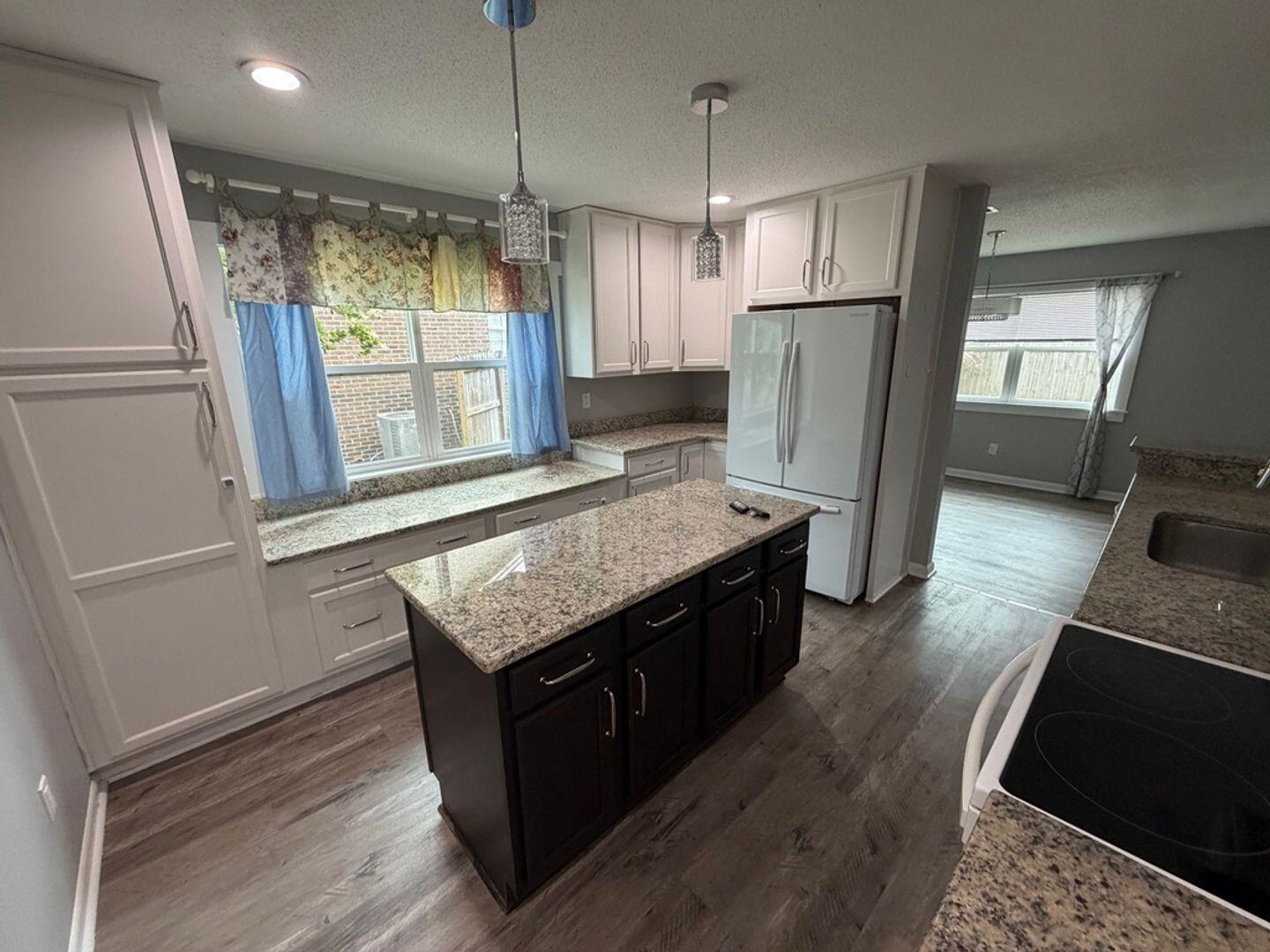 CREEKSIDE - Residential Lease