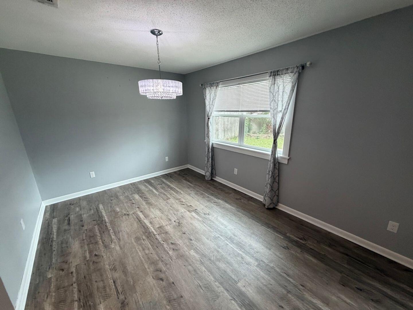 CREEKSIDE - Residential Lease