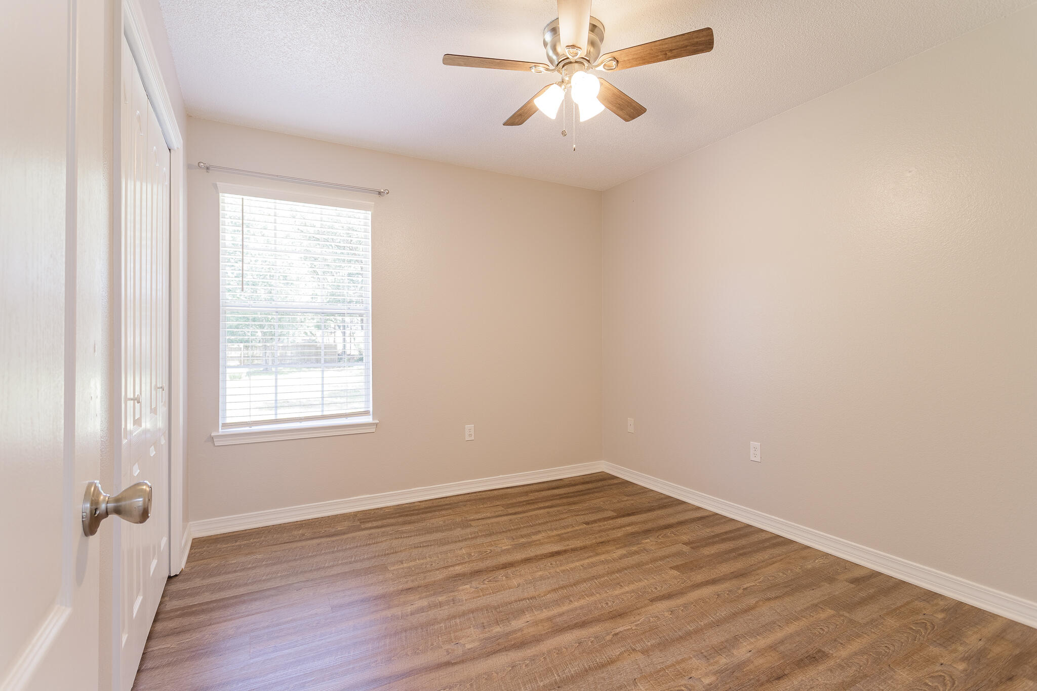 COUNTRY CLUB ESTATES - Residential