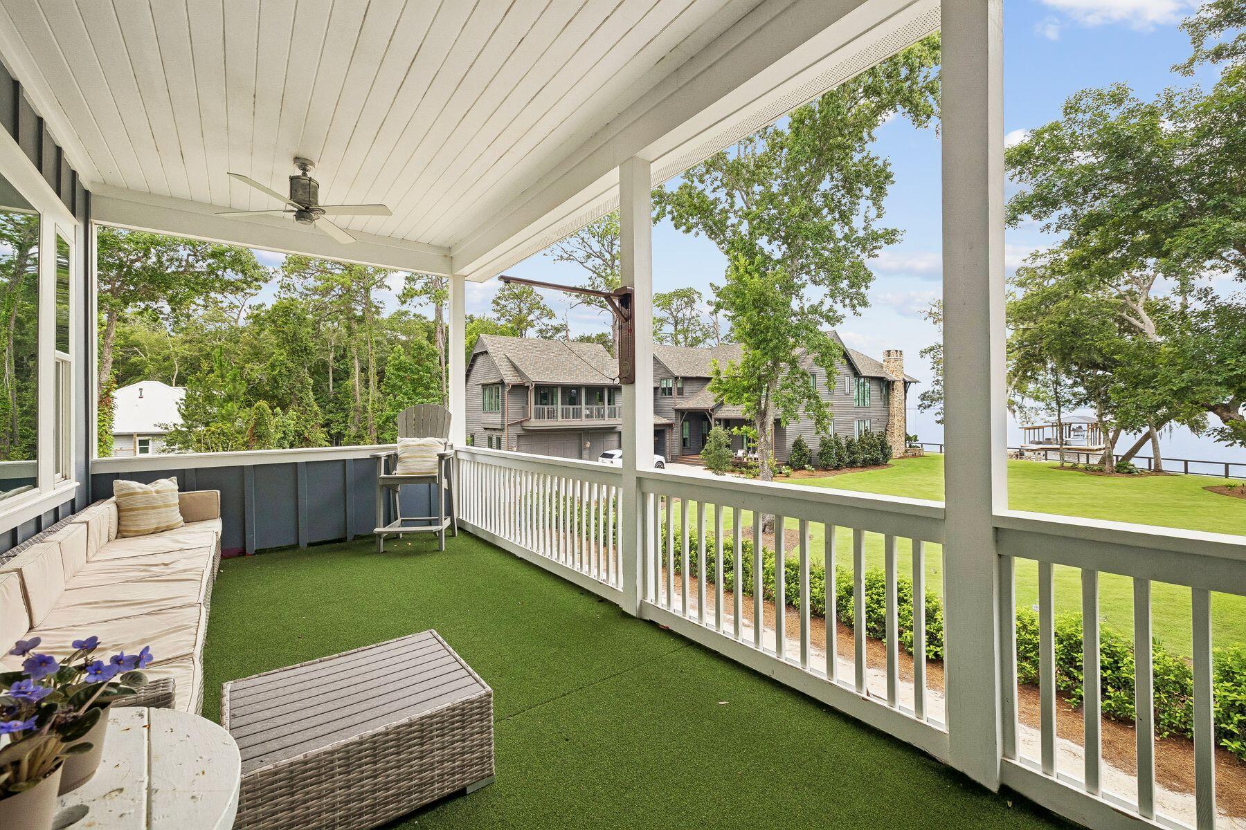MAGNOLIA BEACH - Residential